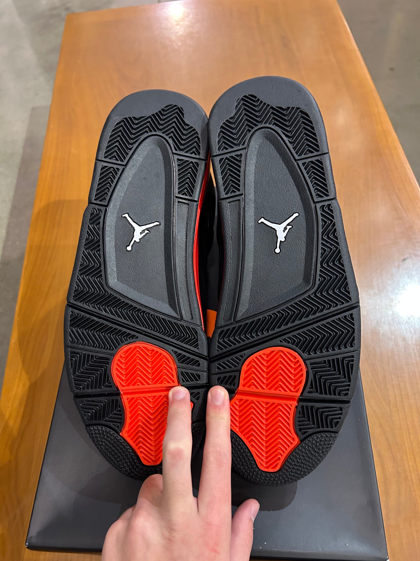 Air Jordan 4 Red Thunder