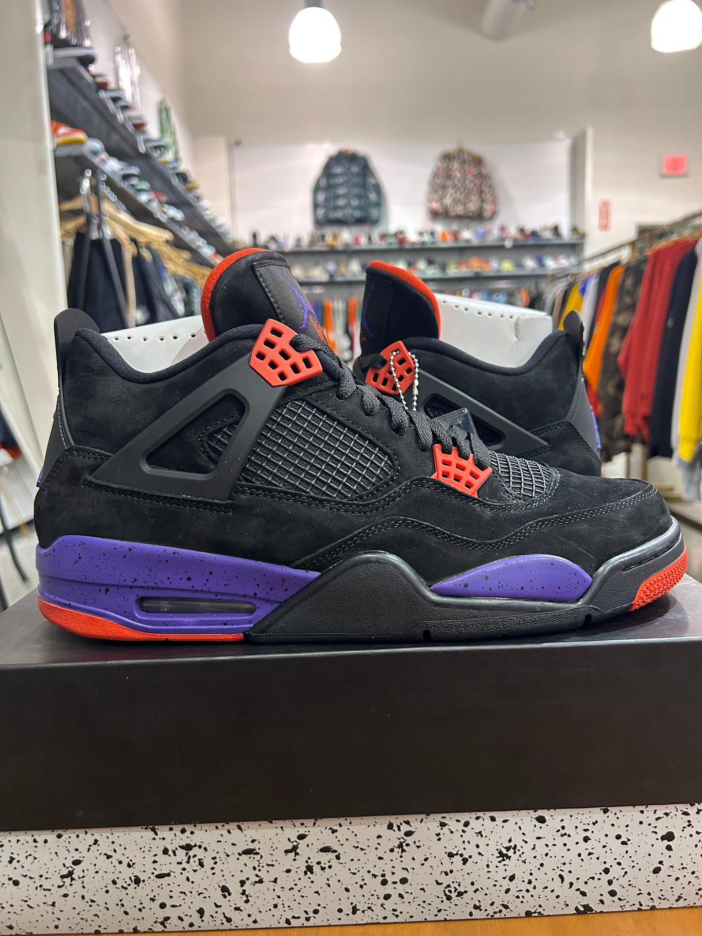 Air Jordan 4 OVO Raptors Drake