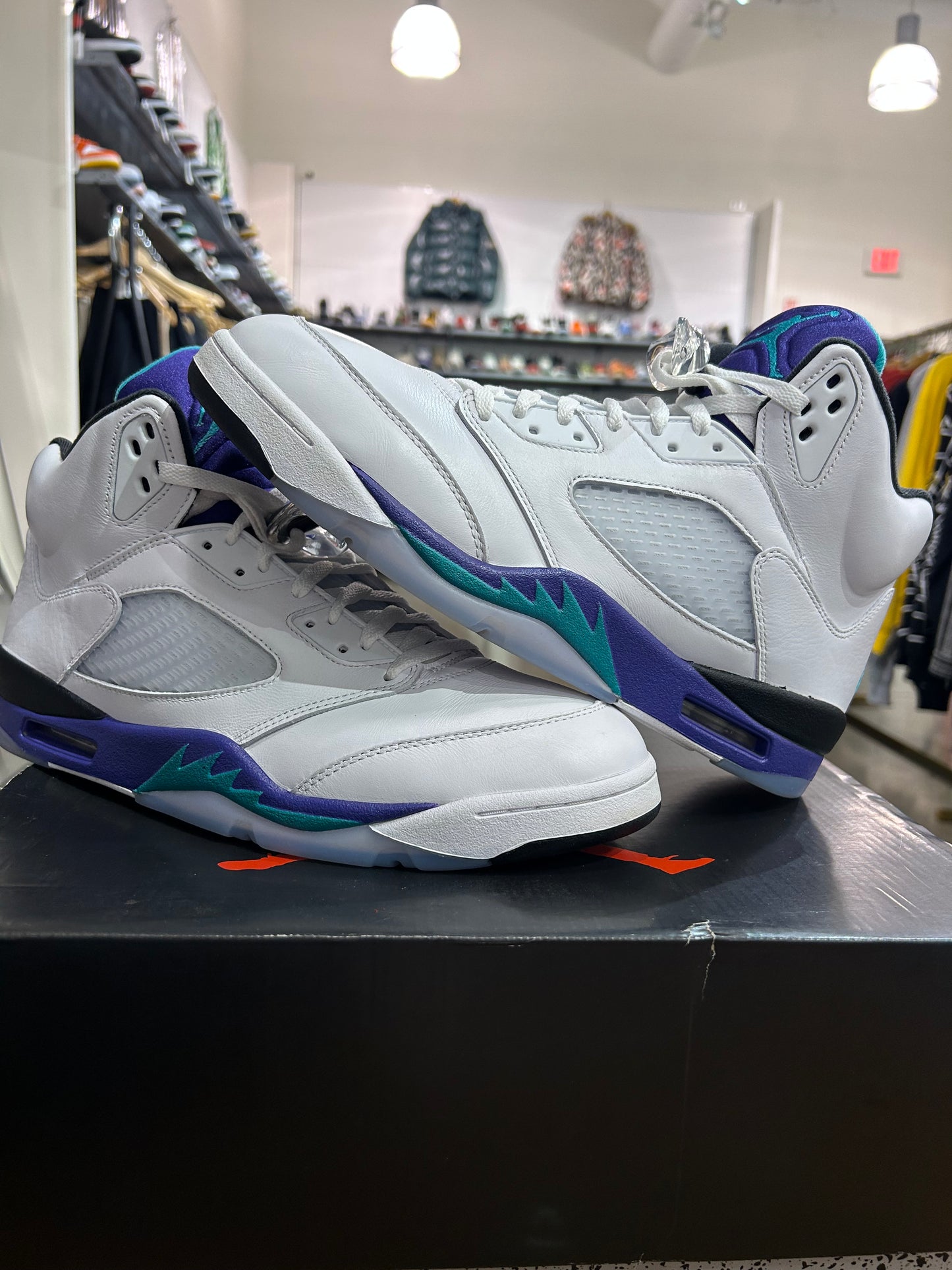 Preowned Air Jordan 5 Grape