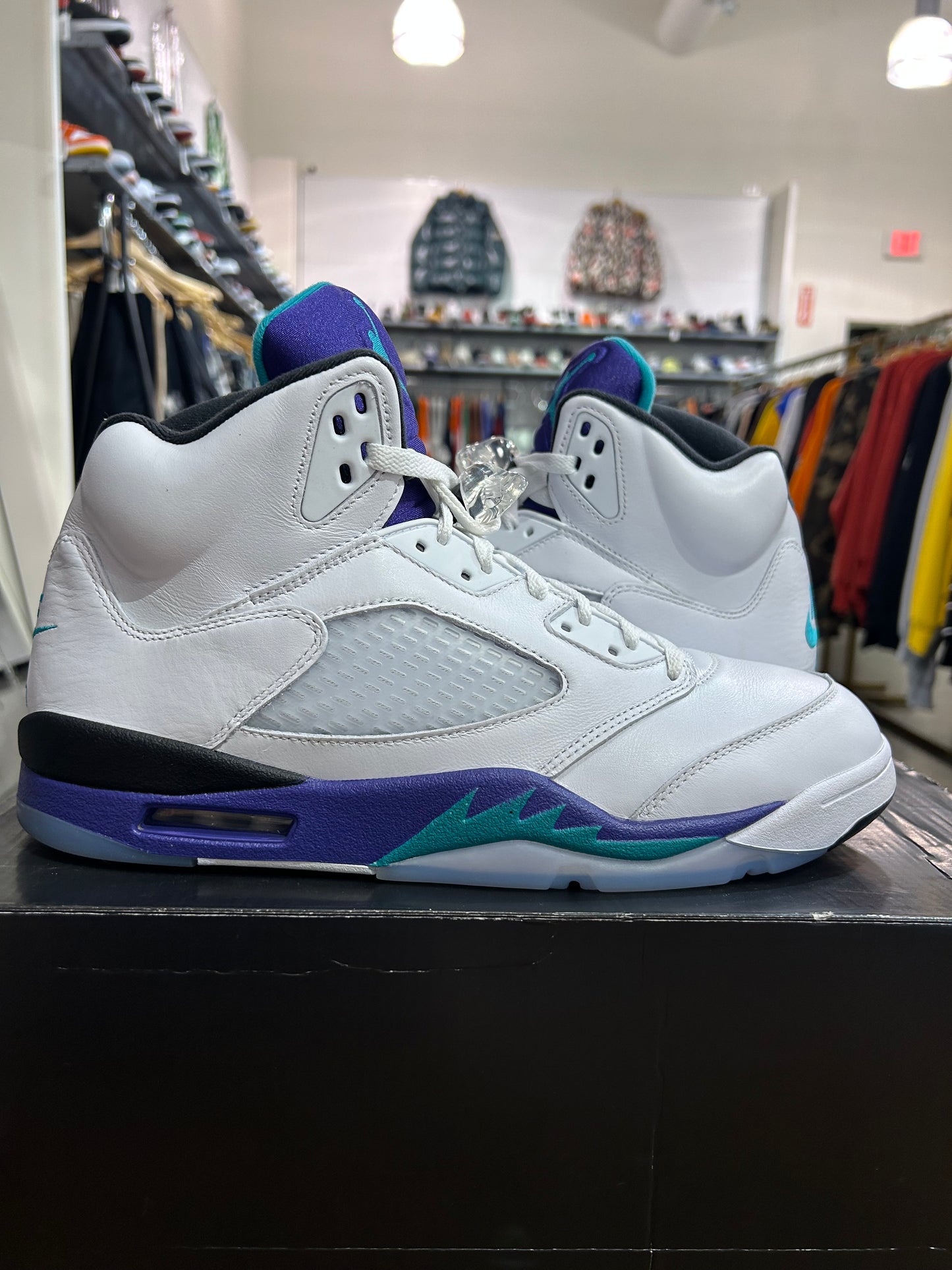 Preowned Air Jordan 5 Grape