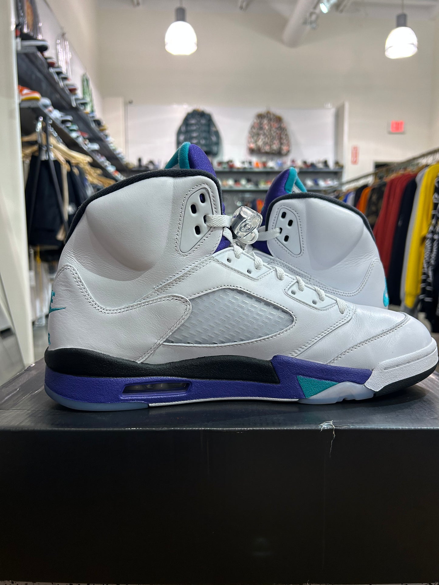 Preowned Air Jordan 5 Grape