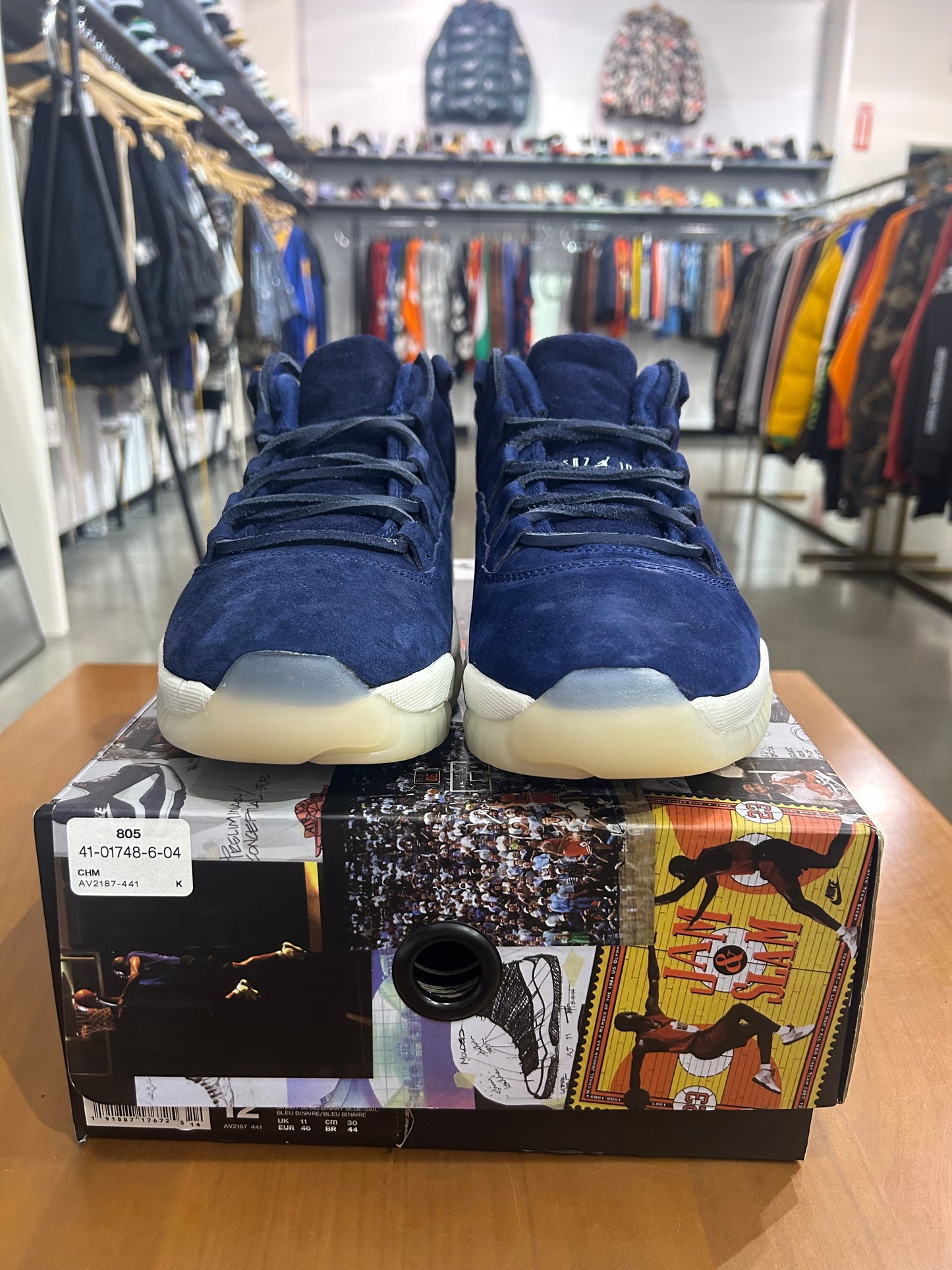 Air Jordan 11 Low Derek Jeter Re2pect