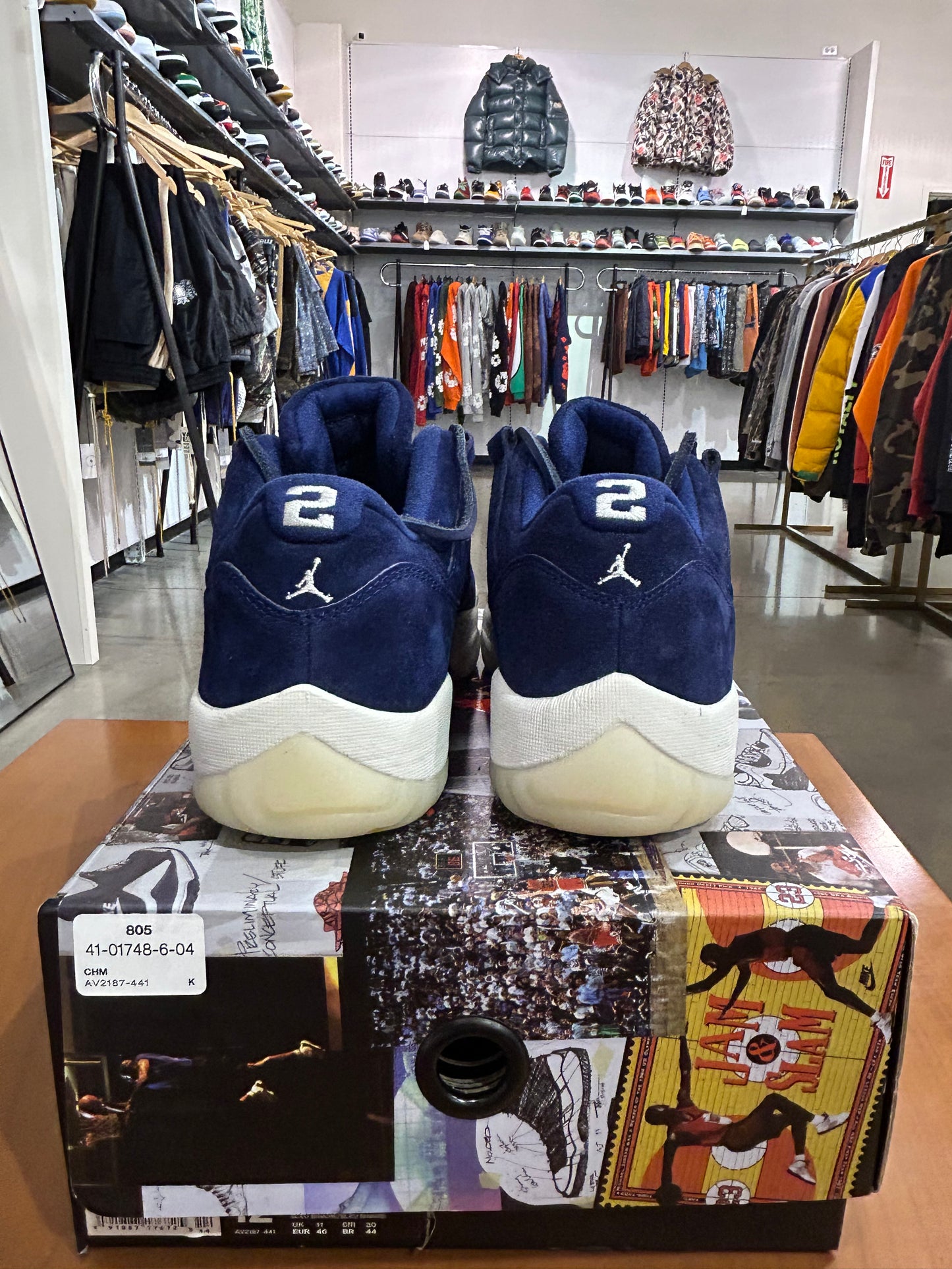Air Jordan 11 Low Derek Jeter Re2pect