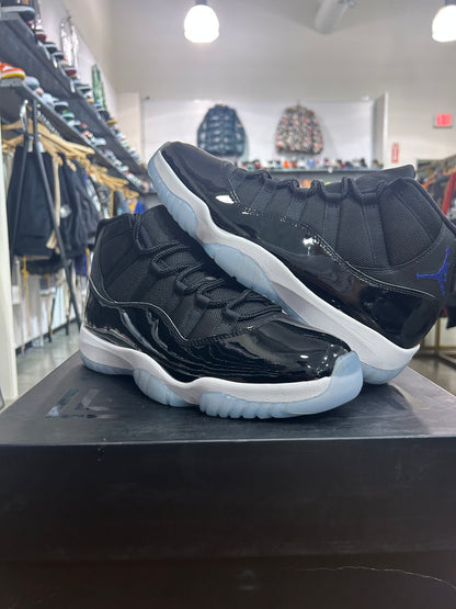 Preowned Air Jordan 11 Space Jam