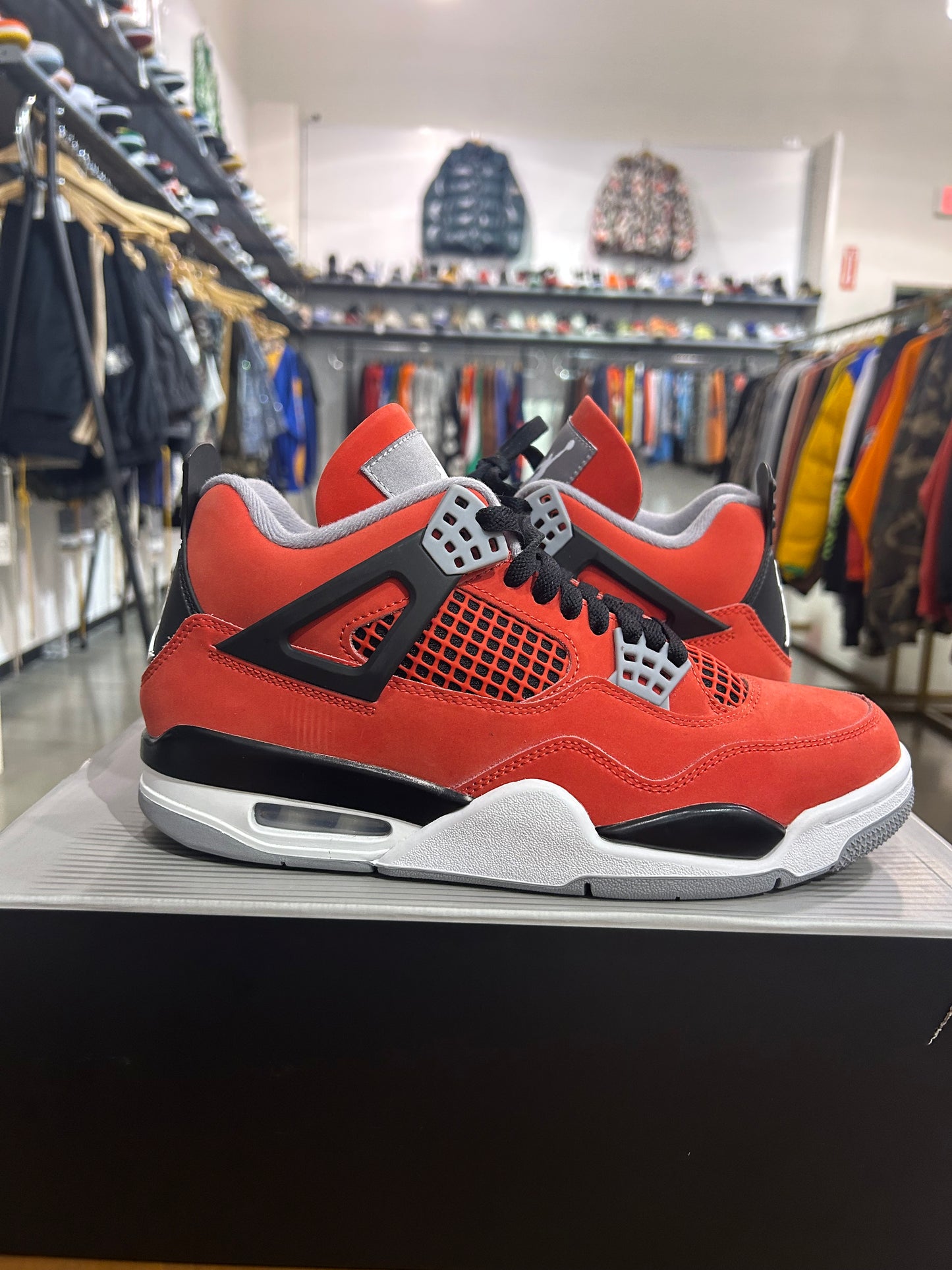 Preowned Air Jordan 4 Toro Bravo