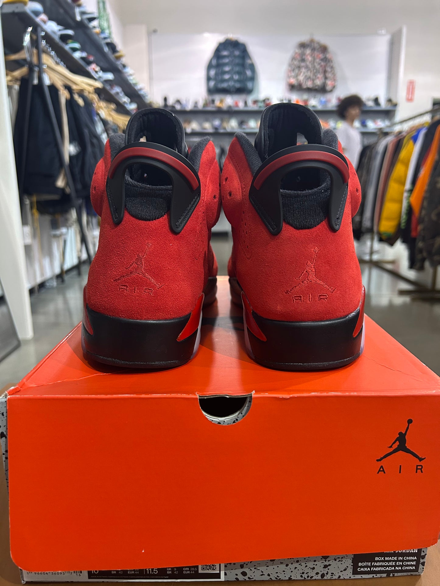Preowned Air Jordan 6 Toro Bravo