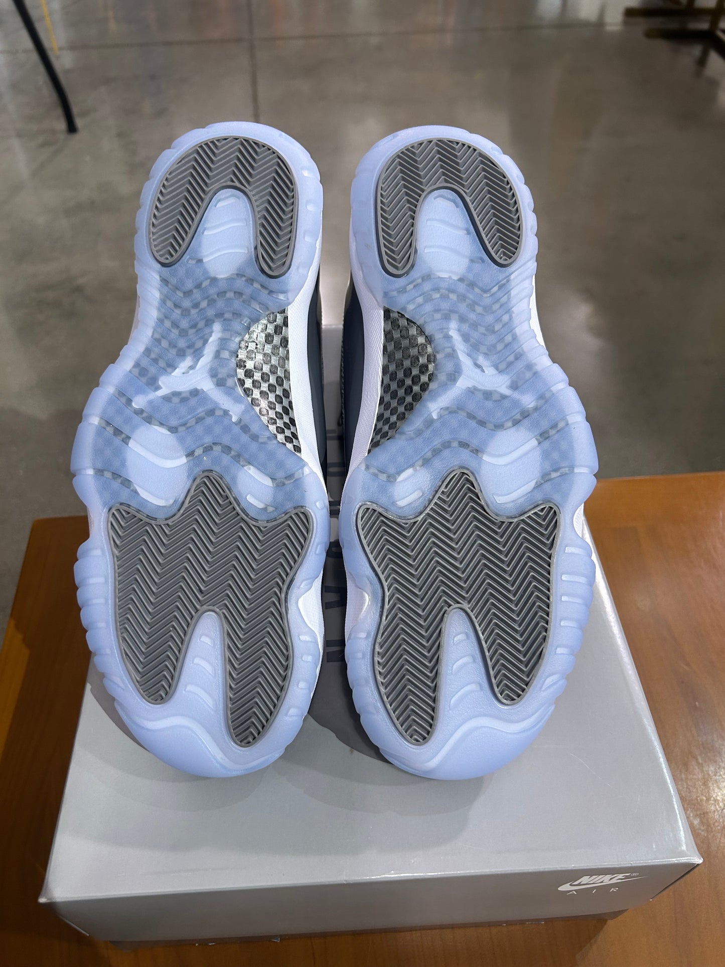 Air Jordan 11 Cool Grey (2021)