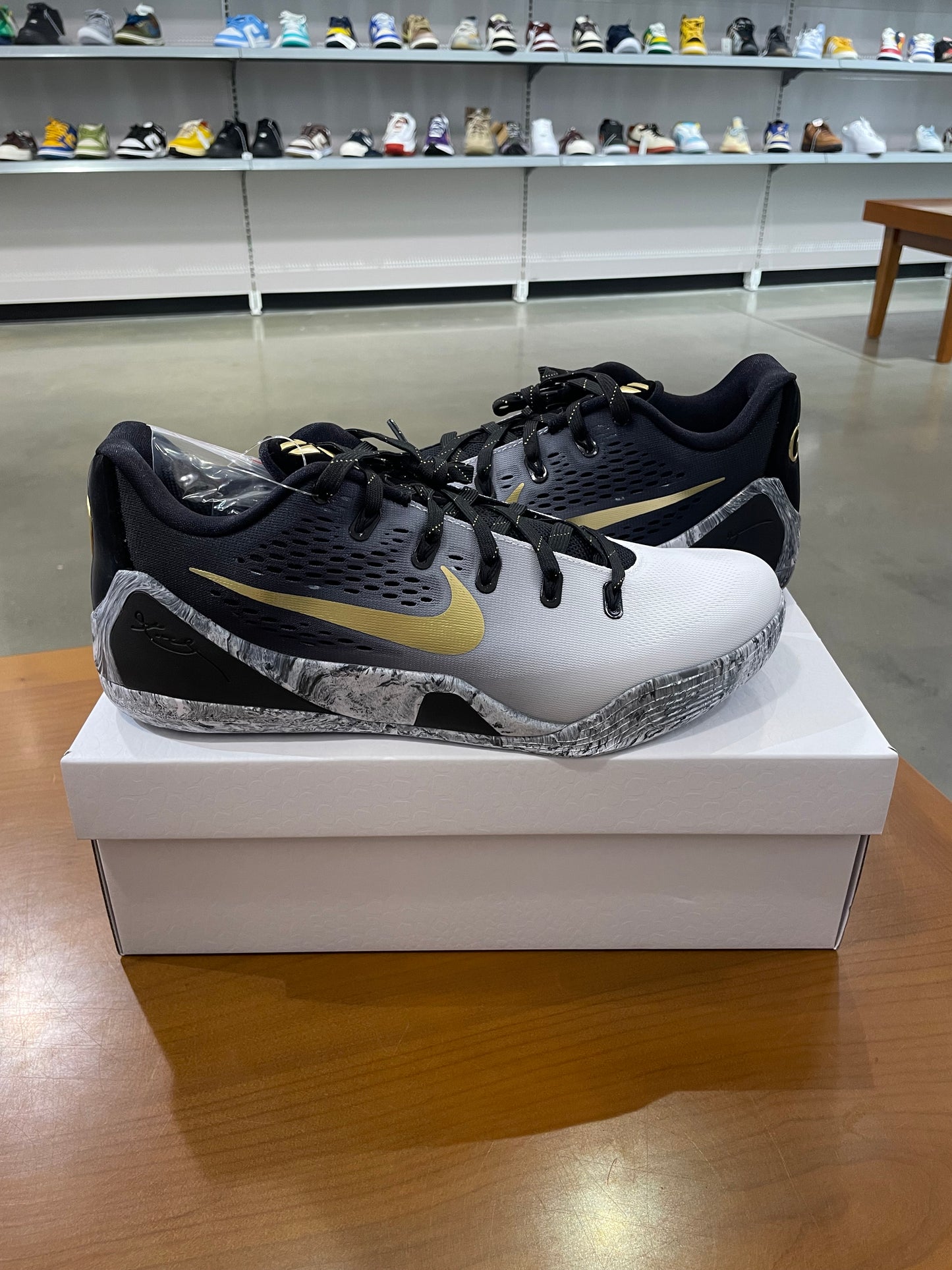 Kobe 9 Low Mambacita