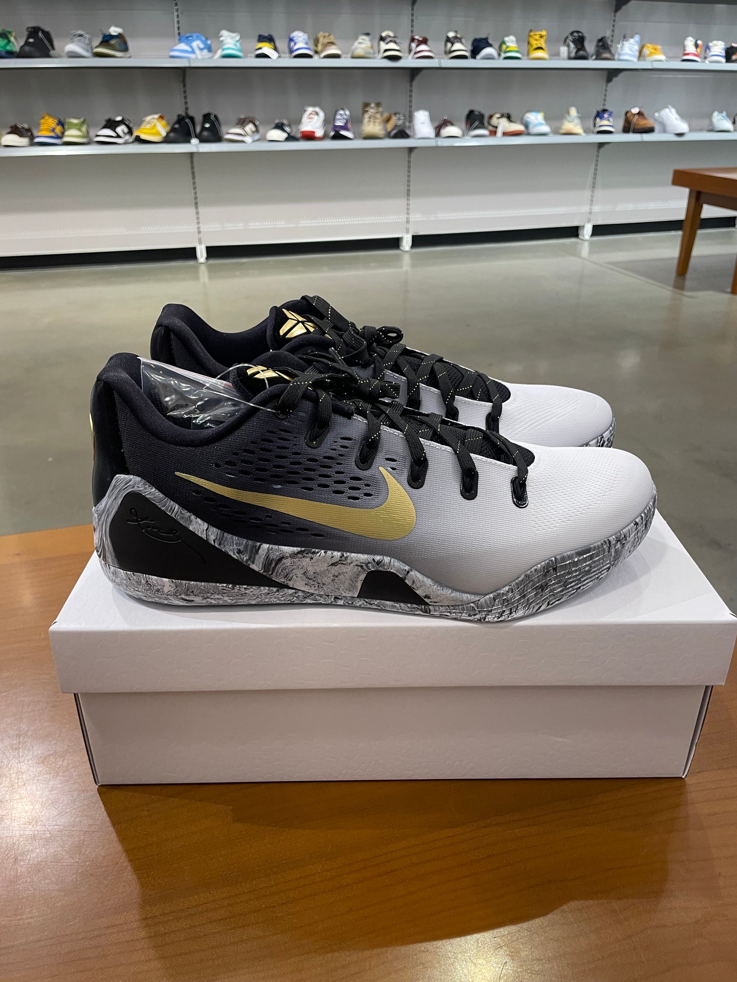 Kobe 9 Low Mambacita