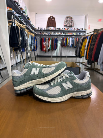 New Balance 2002R Dark Juniper Linen (No Lid)