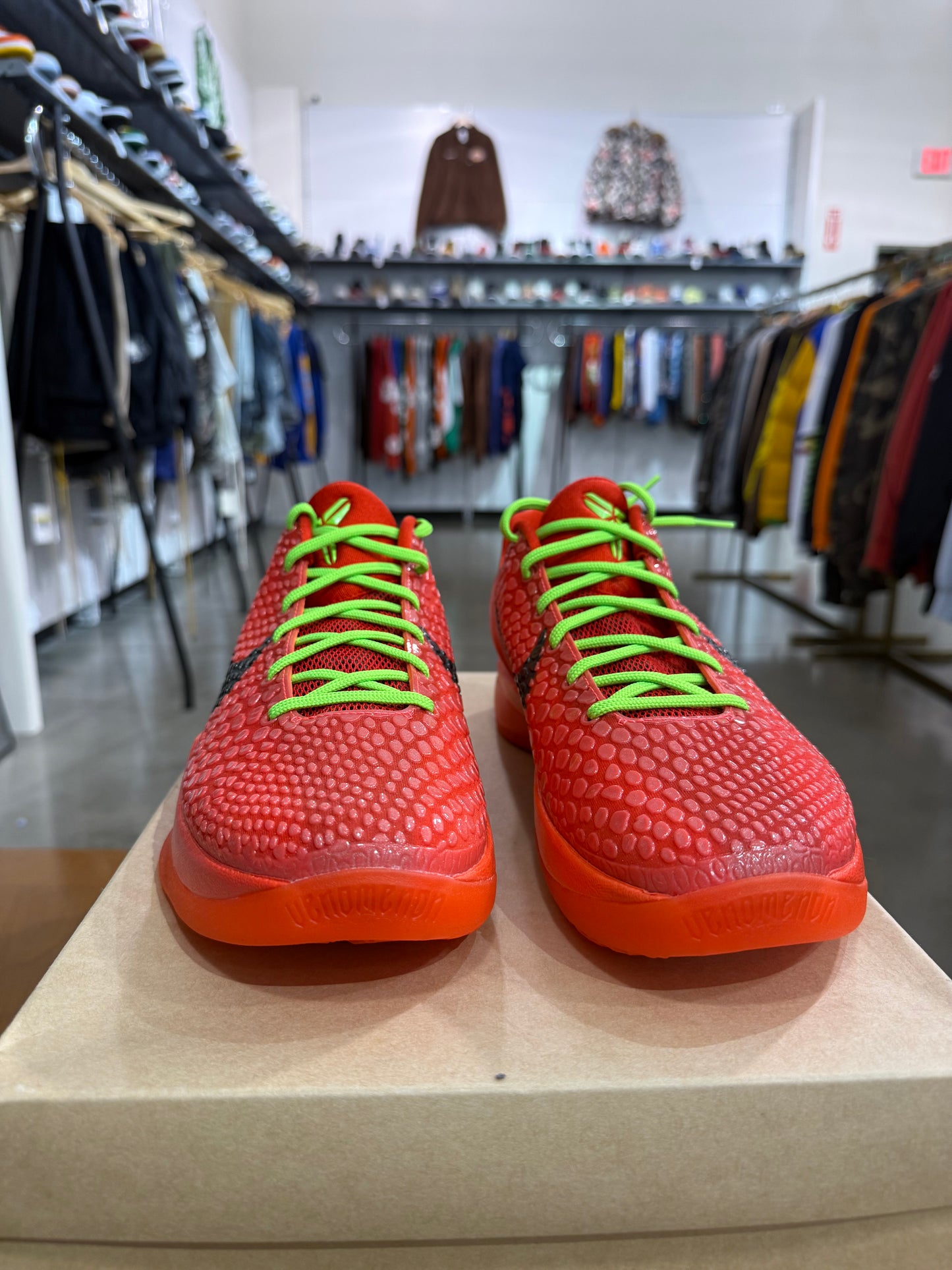 Kobe 6 Reverse Grinch