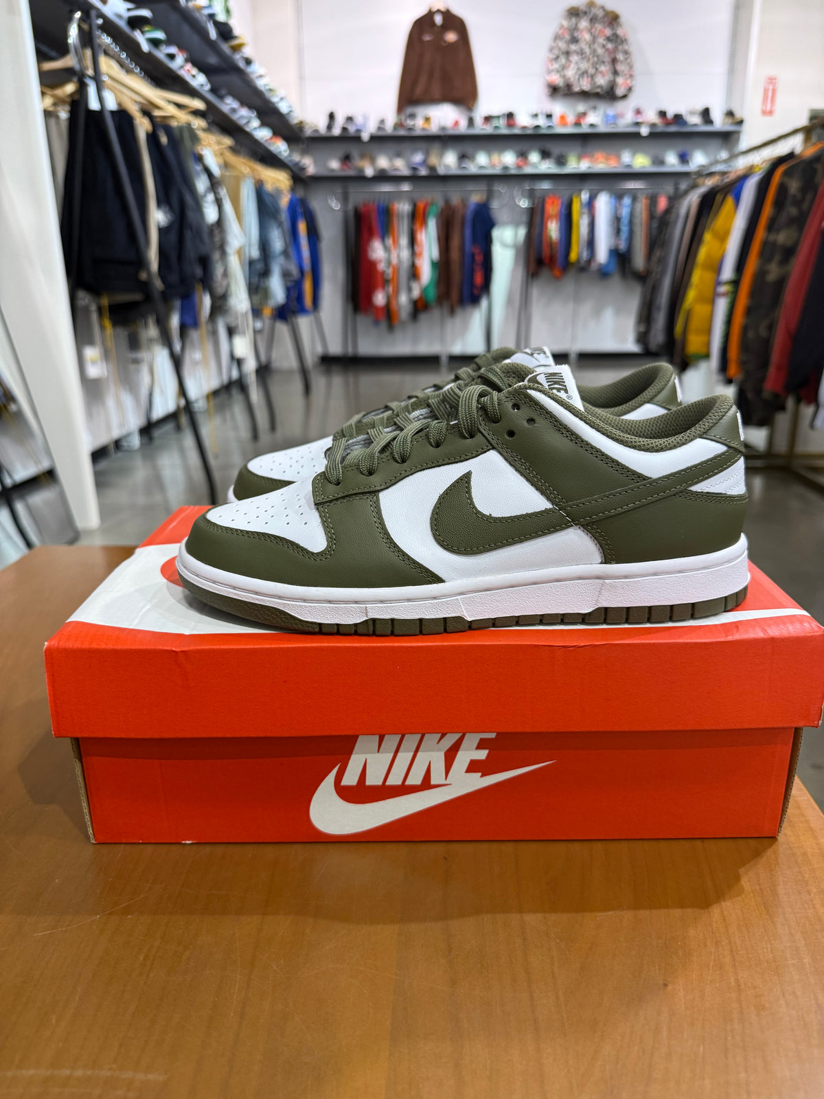Nike Dunk Low Medium Olive