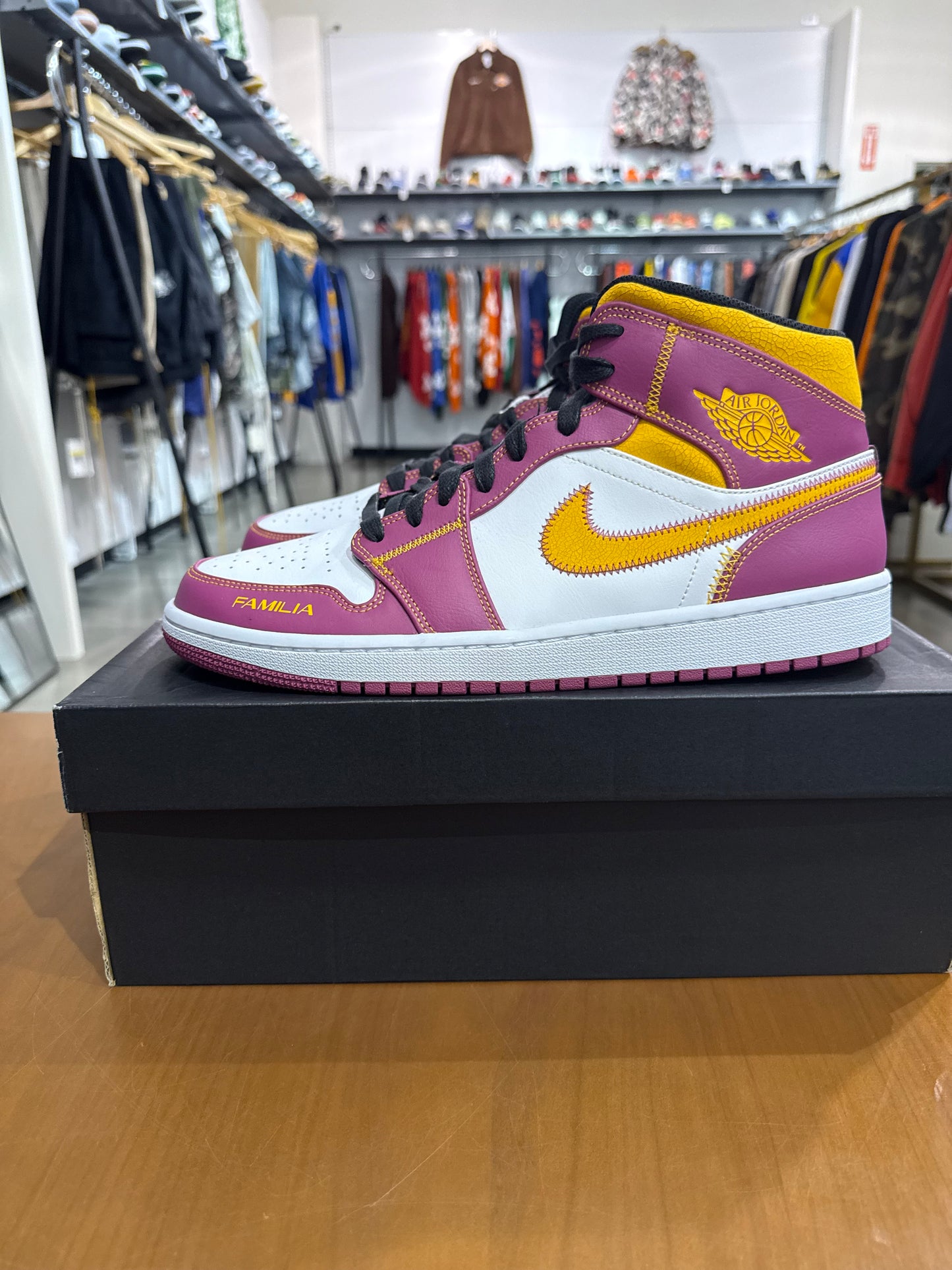 Air Jordan 1 Mid Dia De Los Muertos