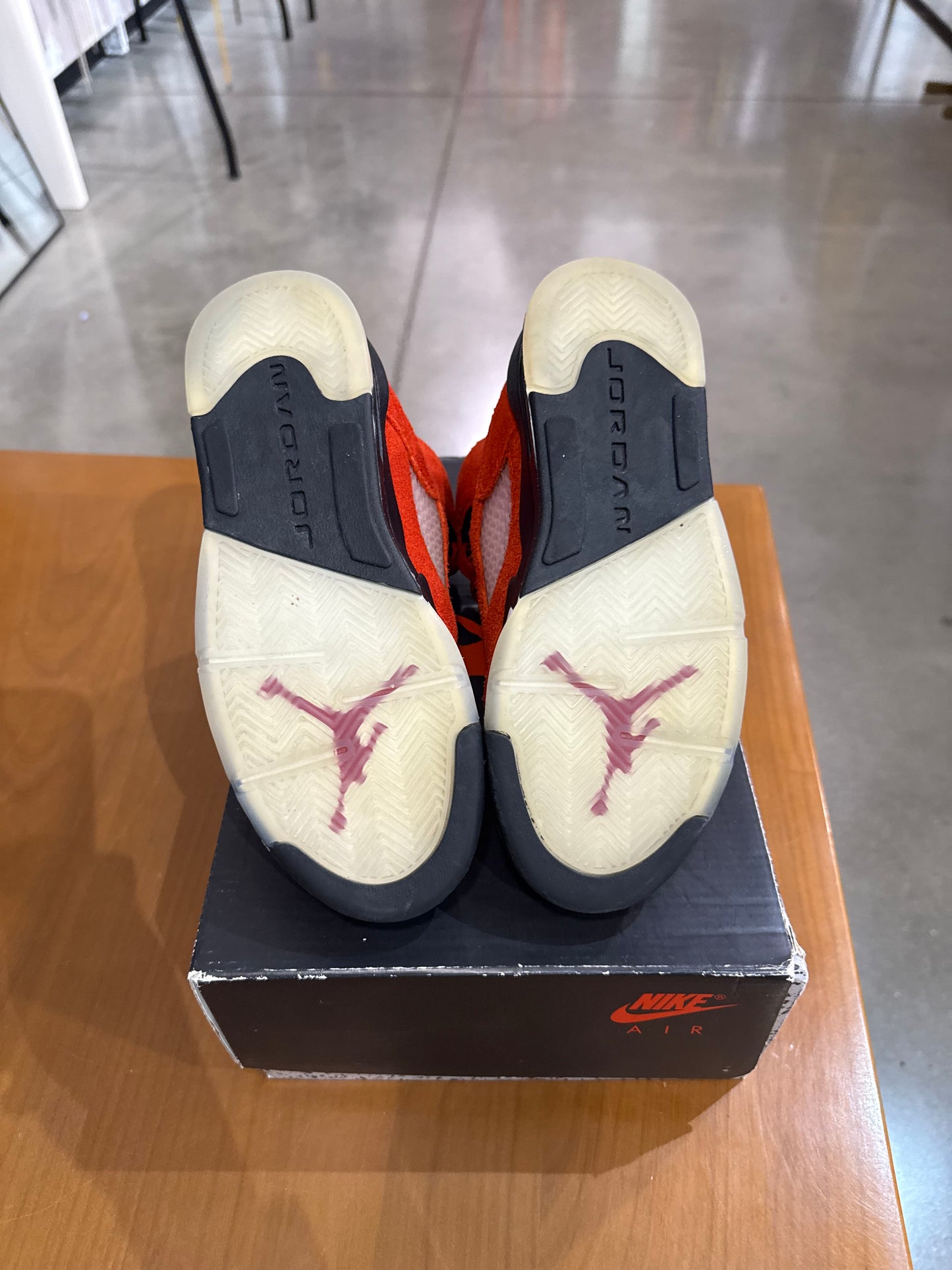 Preowned Air Jordan 5 Raging Bull(No Lacelocks)