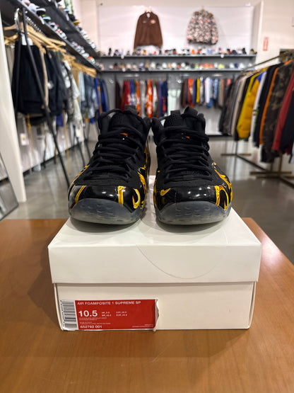 Preowned Nike Air Foamposite One Supreme Black