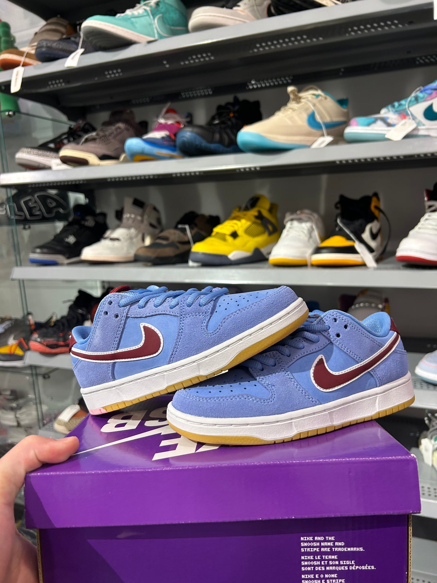 Nike SB Dunk Low Philadelphia Phillies