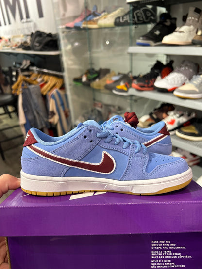 Nike SB Dunk Low Philadelphia Phillies