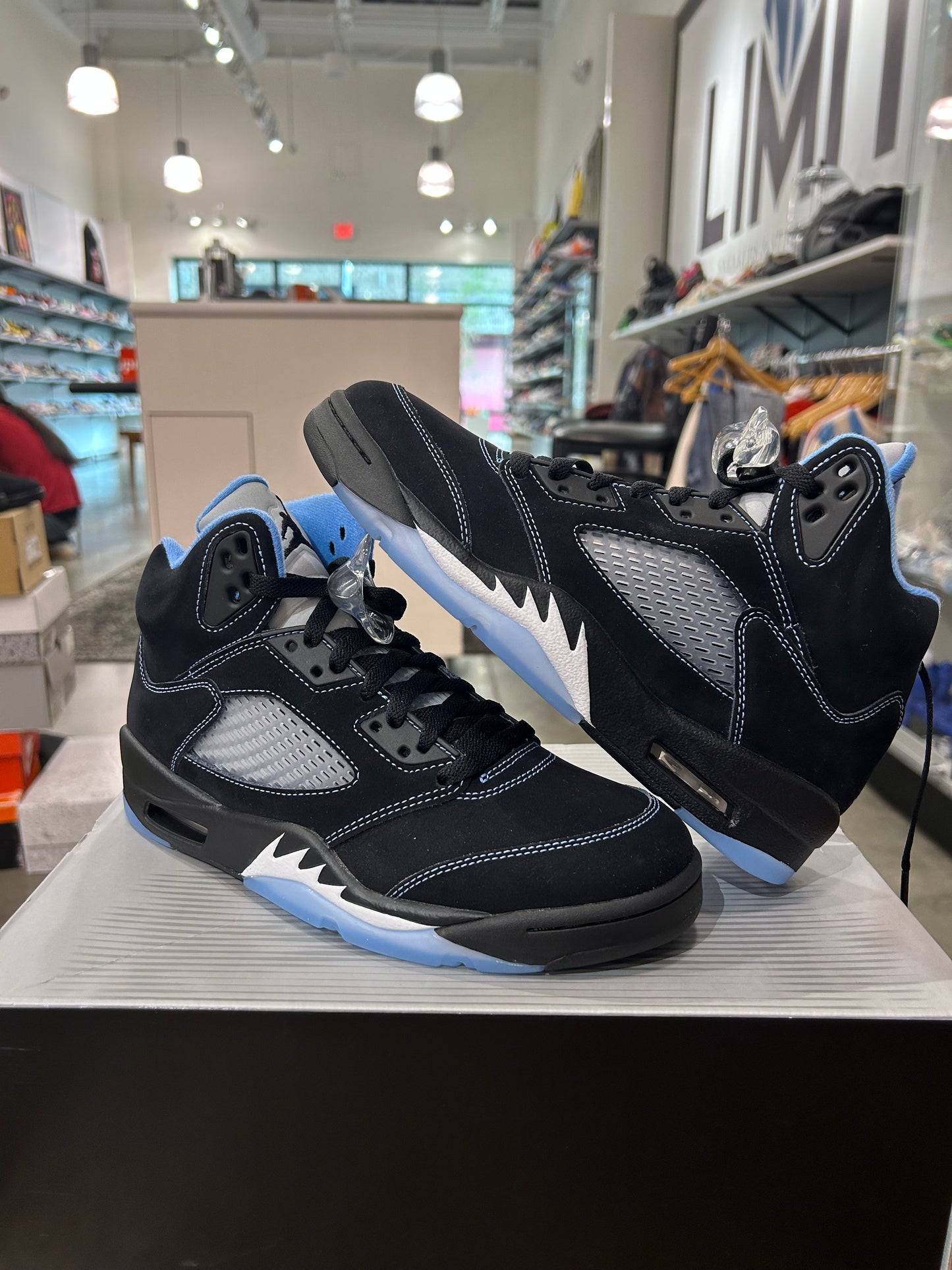 Air Jordan 5 Black University Blue