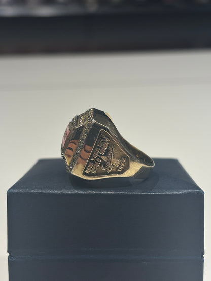 Preowned Supreme Jostens World Famous Championship Ring Gold