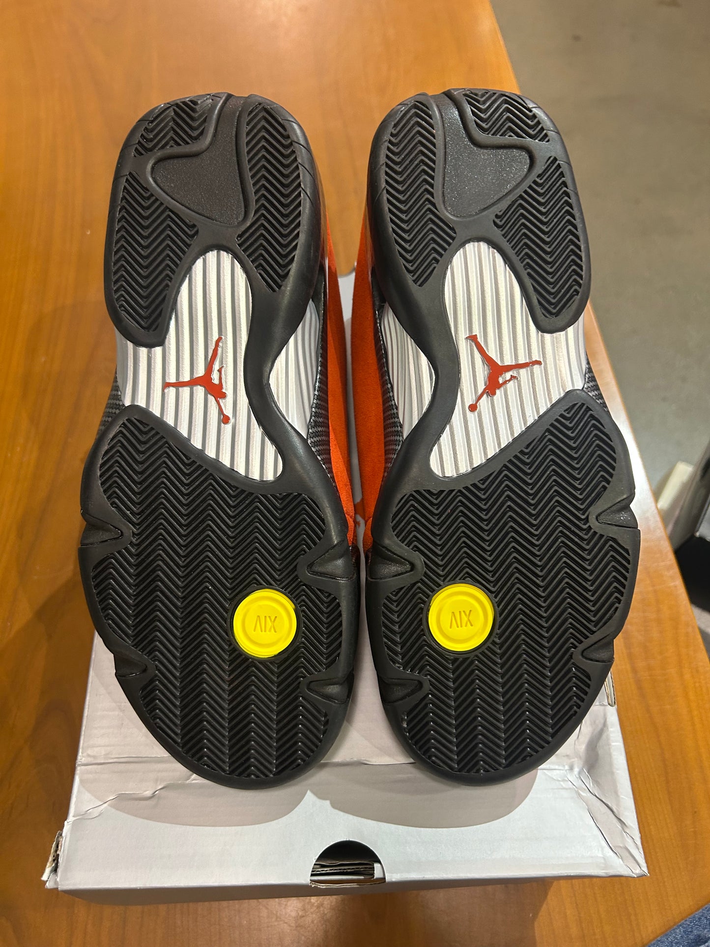 Air Jordan 14 Ferrari