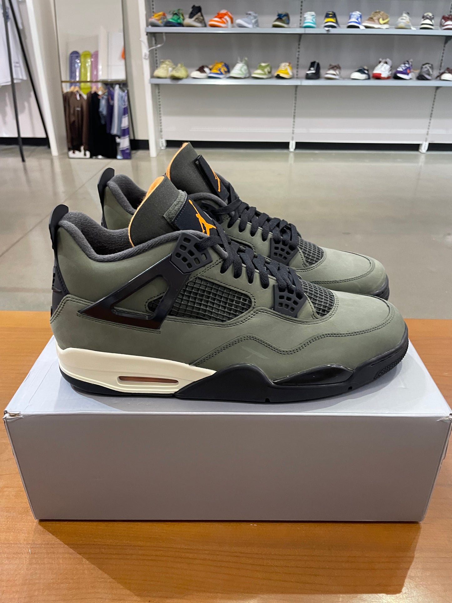 Air Jordan 4 Undefeated