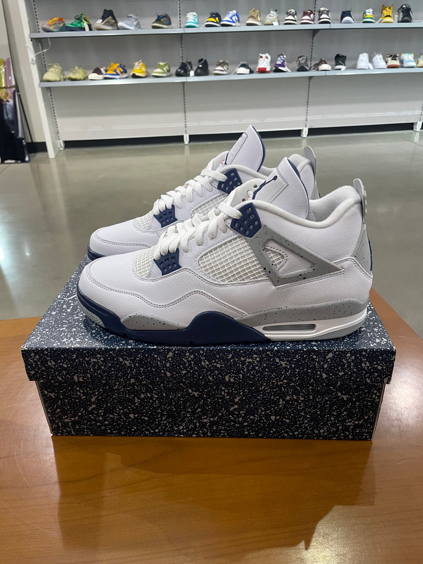 Air Jordan 4 Midnight Navy