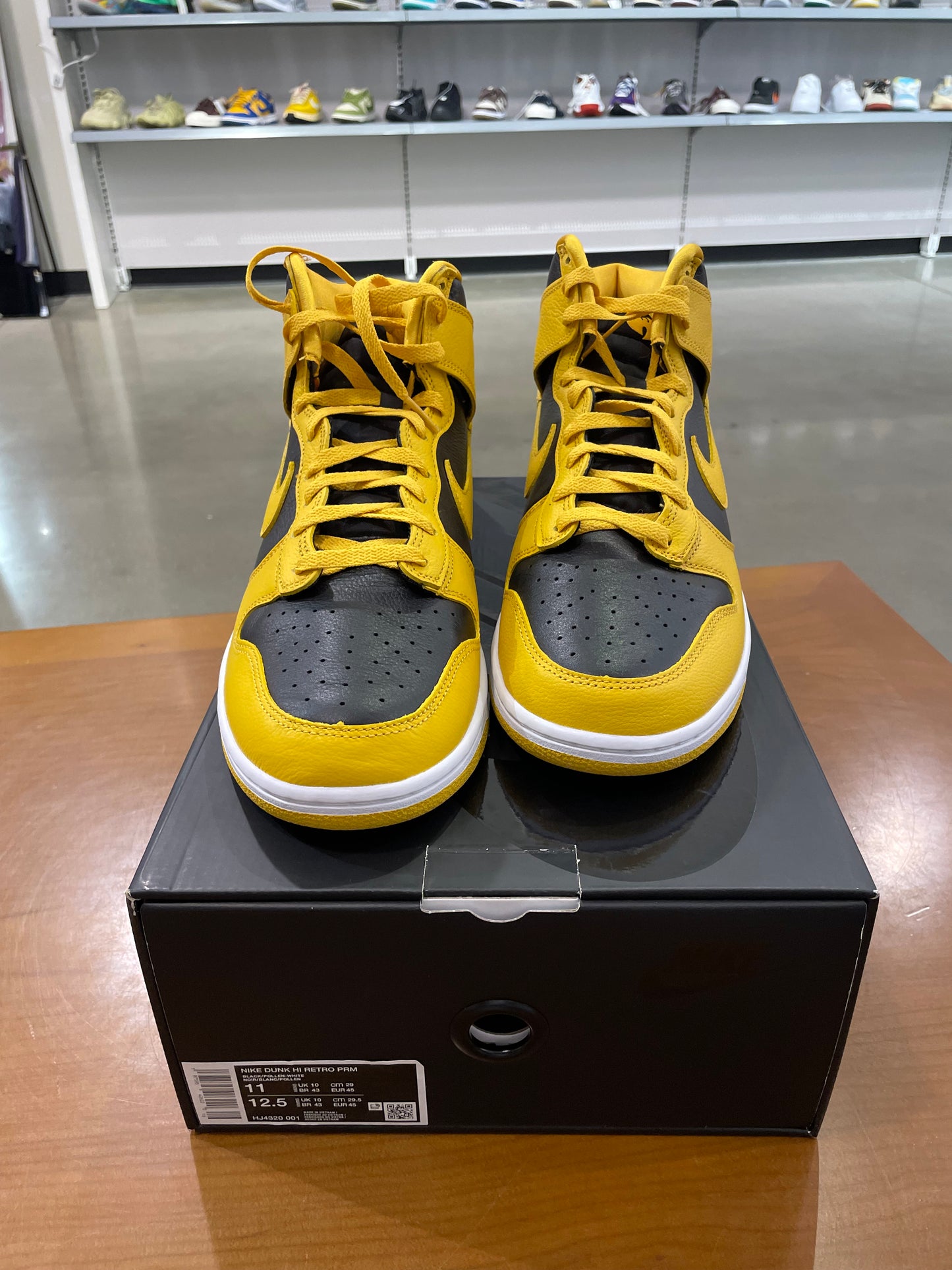 Nike SB Dunk High Wu-tang