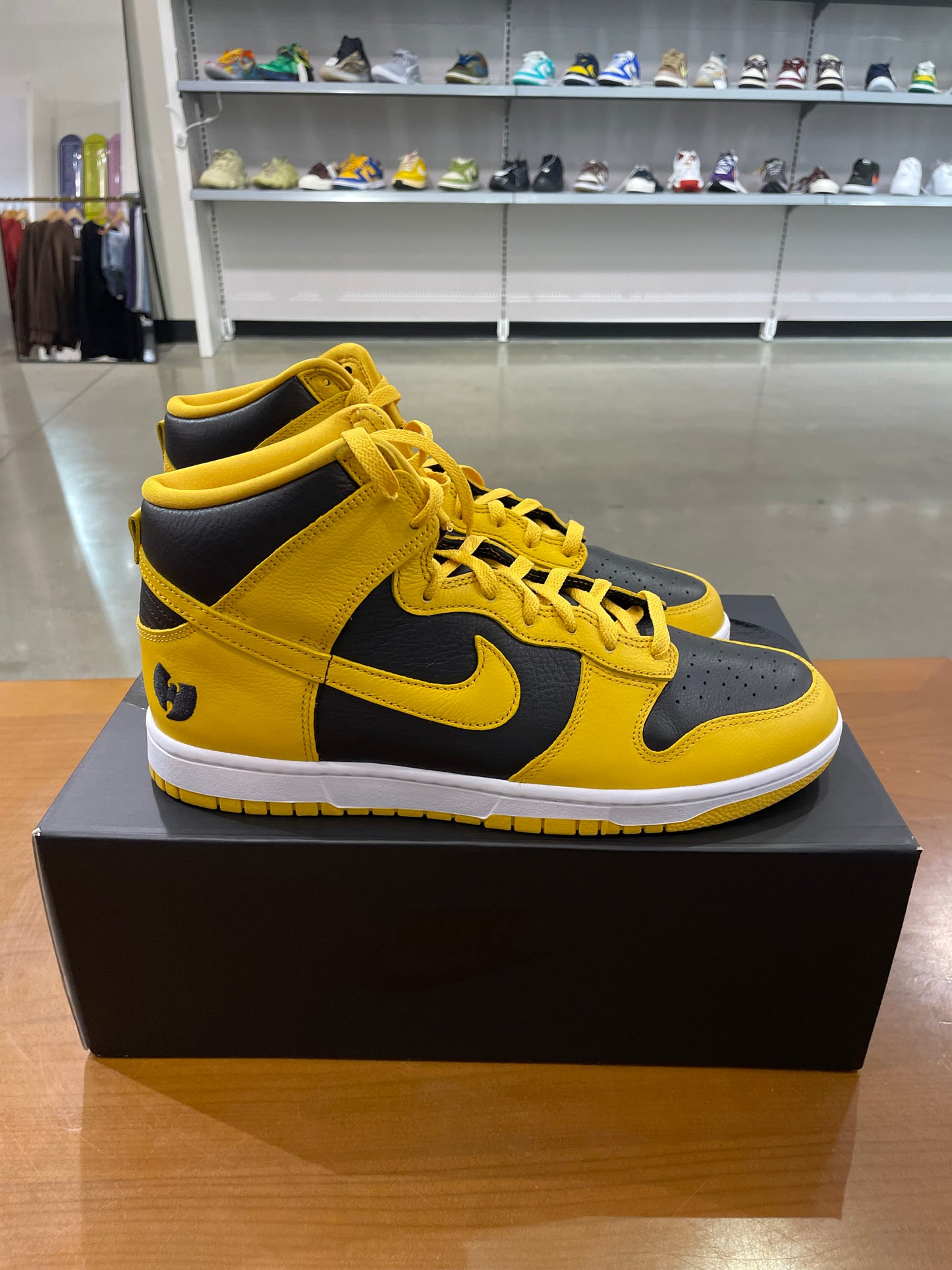 Nike SB Dunk High Wu-tang