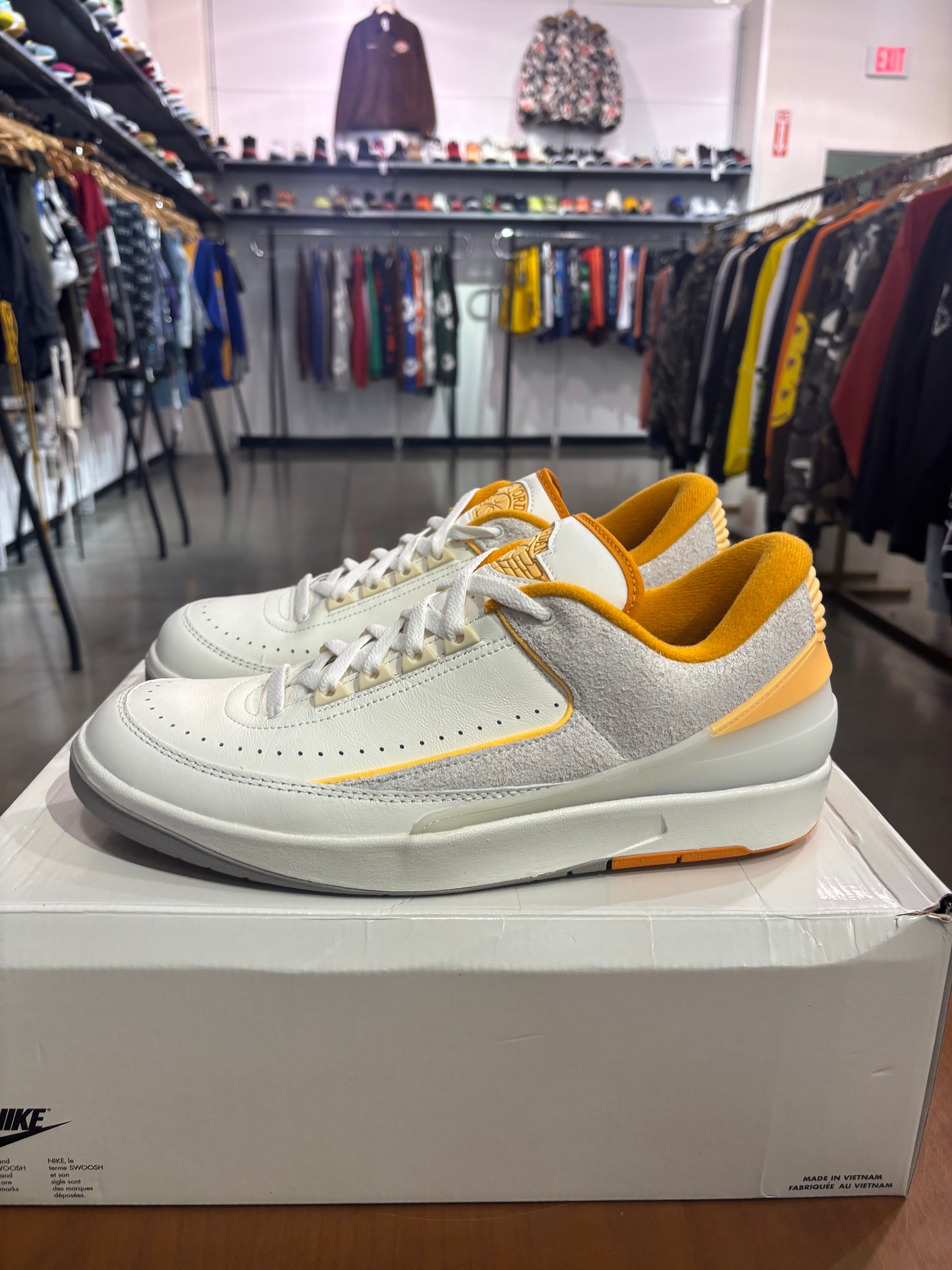Preowned Air Jordan 2 Low Craft Melon Tint