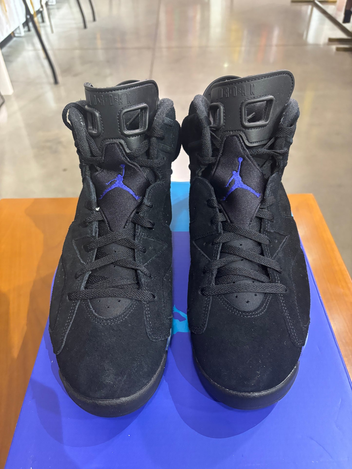 Preowned Air Jordan 6 Aqua
