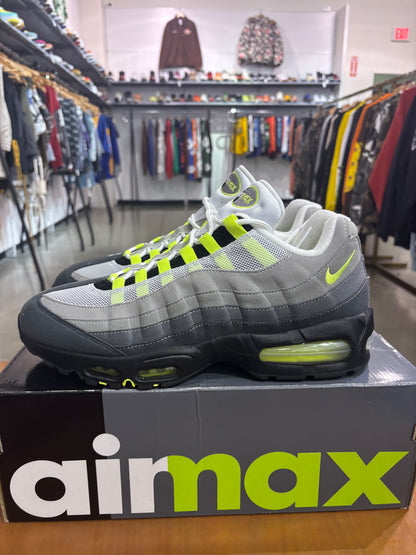 Preowned Air Max 95 Big Bubble Neon