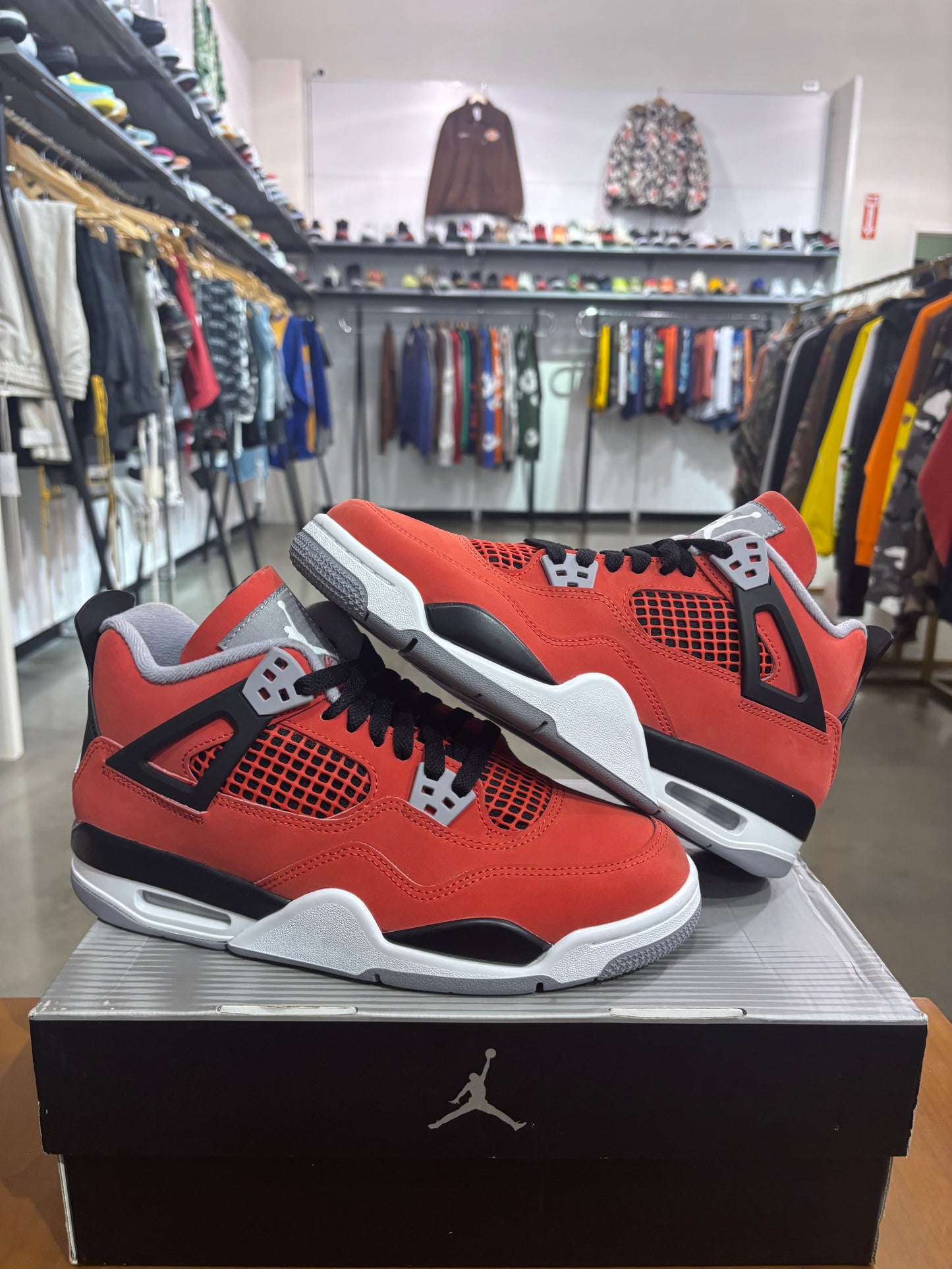 Preowned Air Jordan 4 Toro Bravo (2026)
