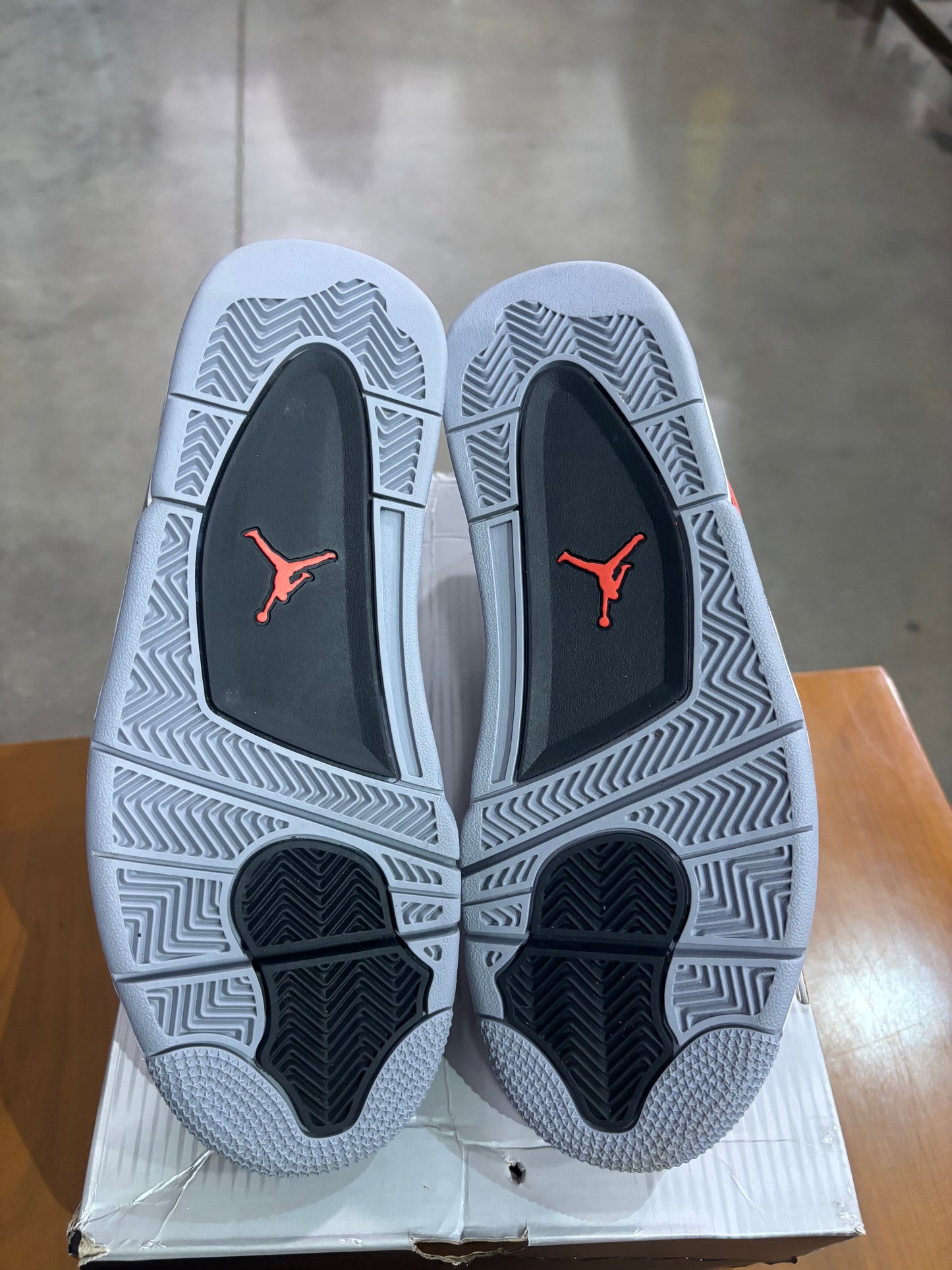 Preowned Air Jordan 4 Toro Bravo (2026)