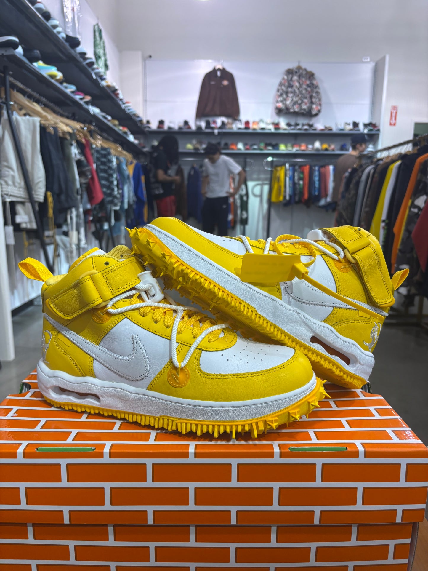 Nike Air Force 1 Mid SP off-White Varsity Maize
