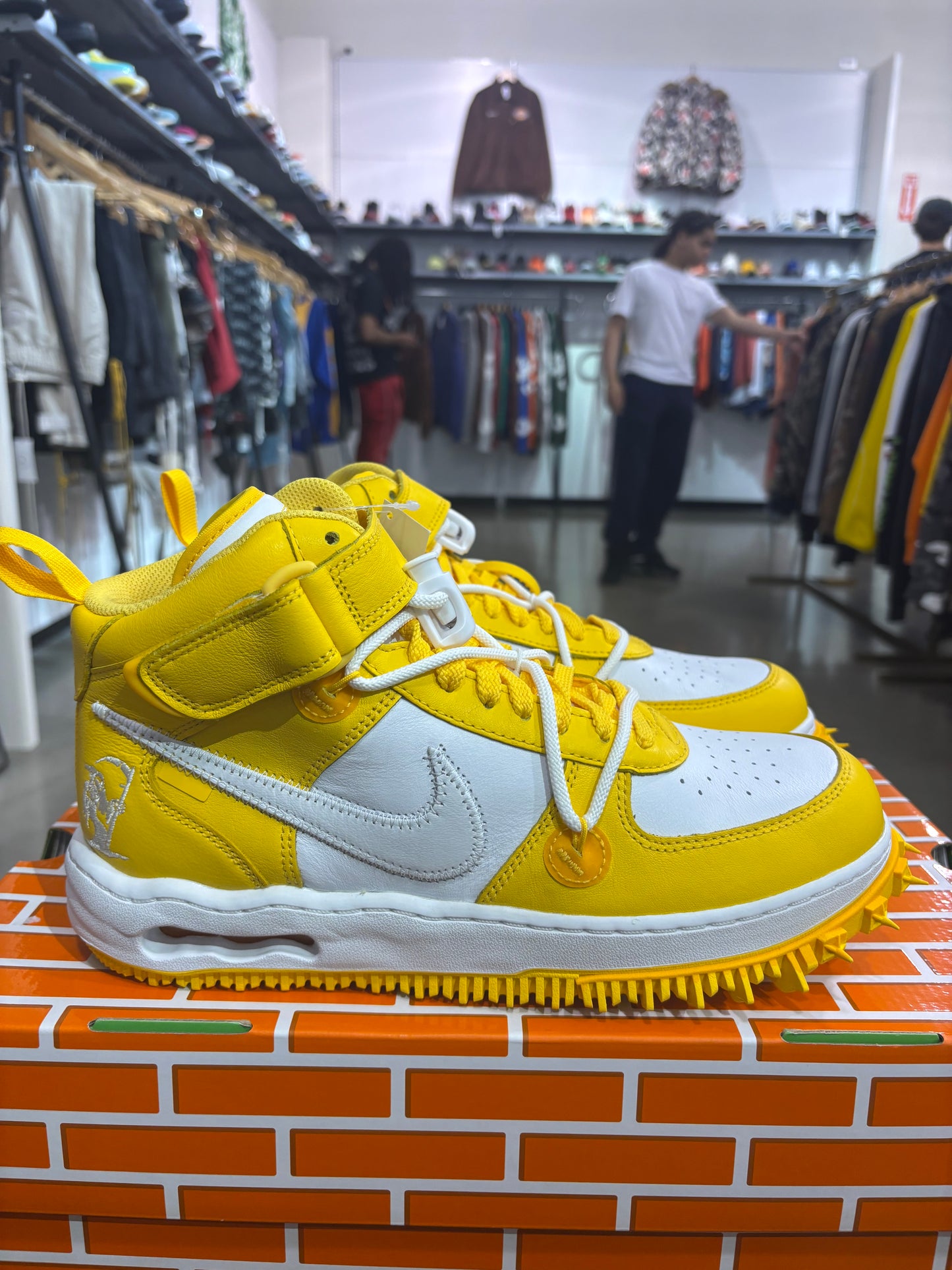 Nike Air Force 1 Mid SP off-White Varsity Maize
