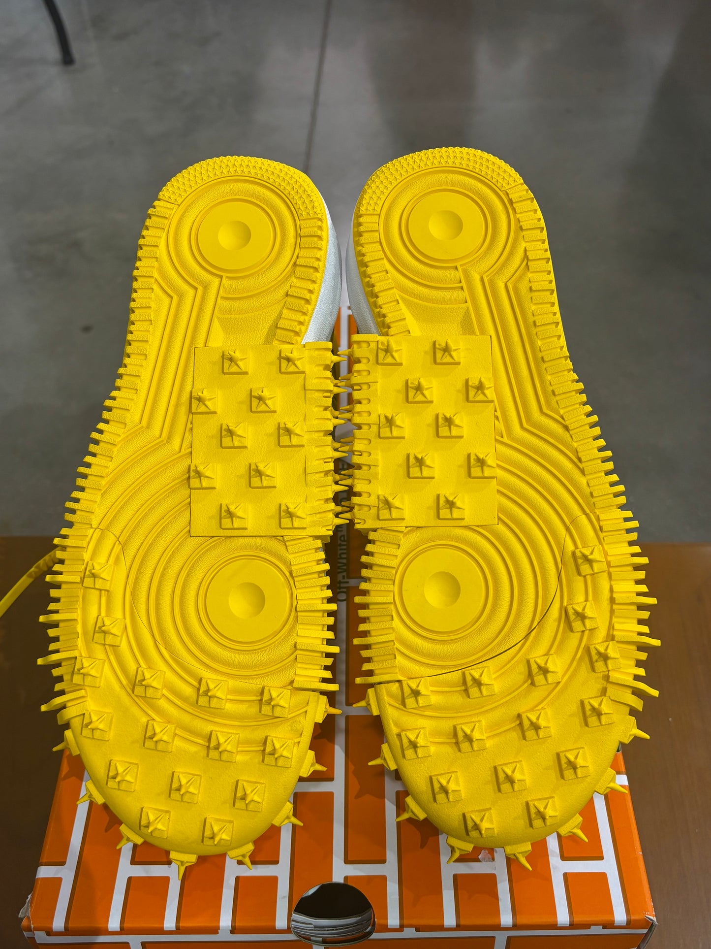 Nike Air Force 1 Mid SP off-White Varsity Maize