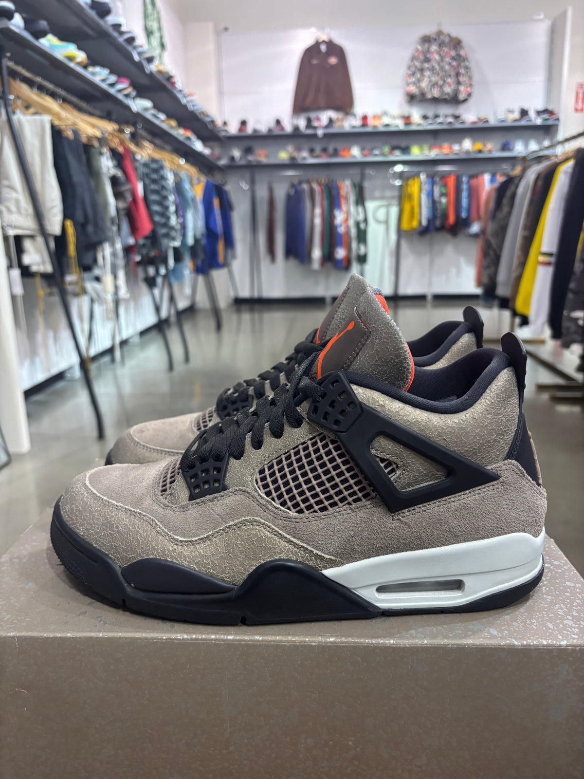 Preowned Air Jordan 4 Taupe Haze
