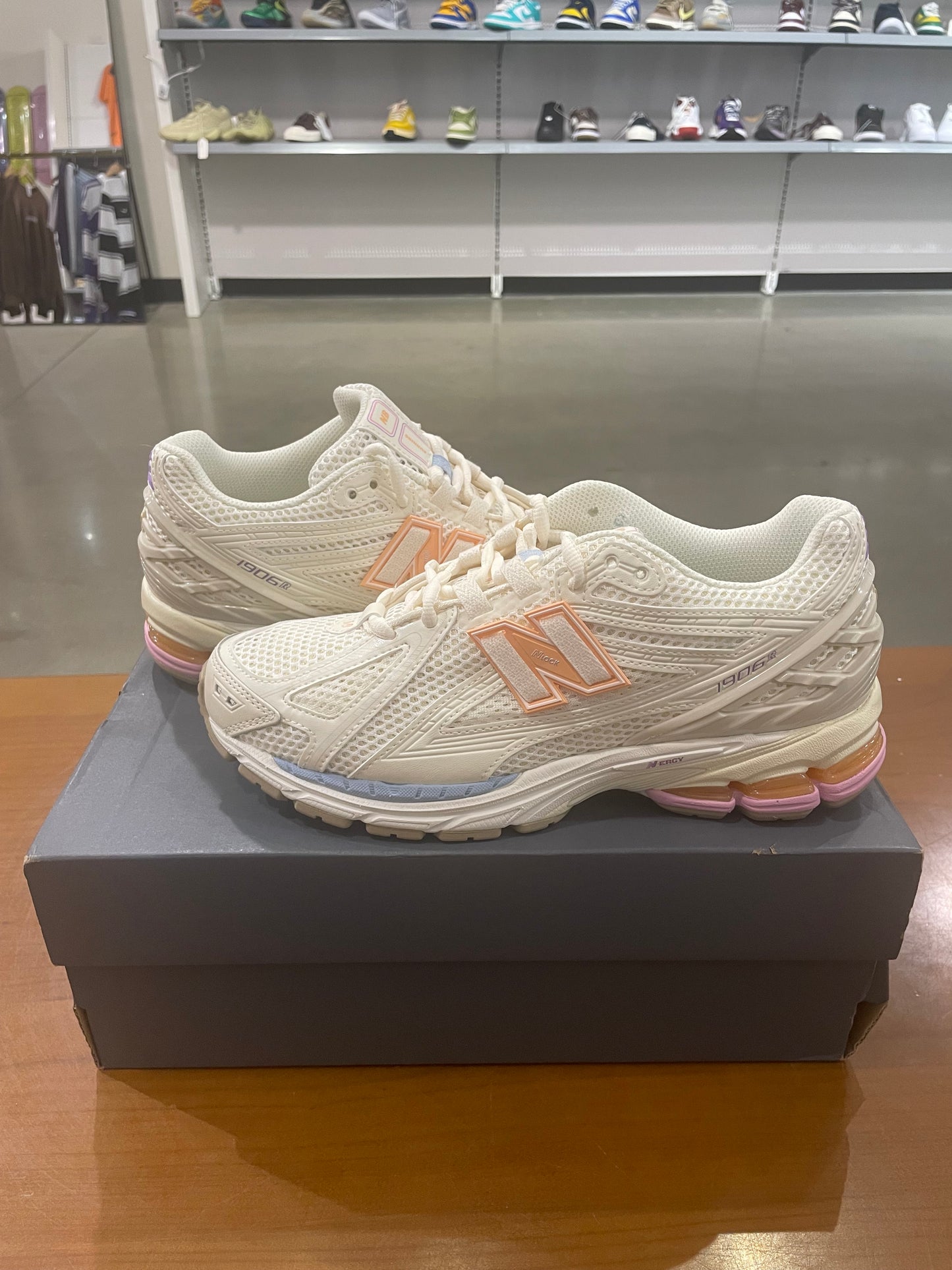 New Balance 1906R Pink Sugar