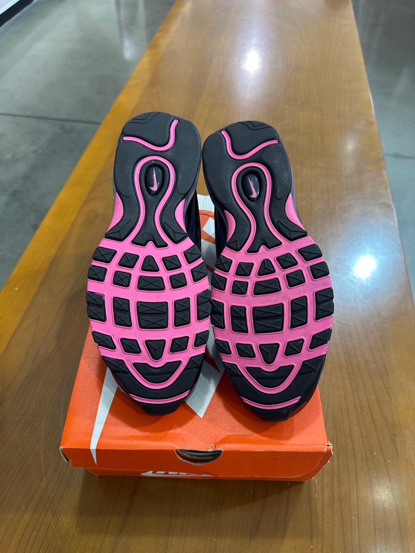 Nike Air Max Deluxe Throwback Future