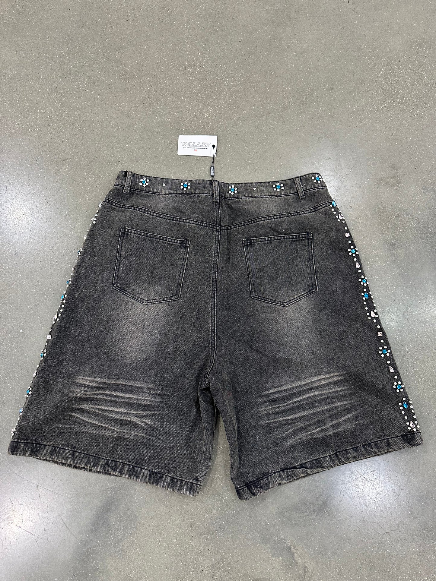 Vale Forever Candy Jorts Black