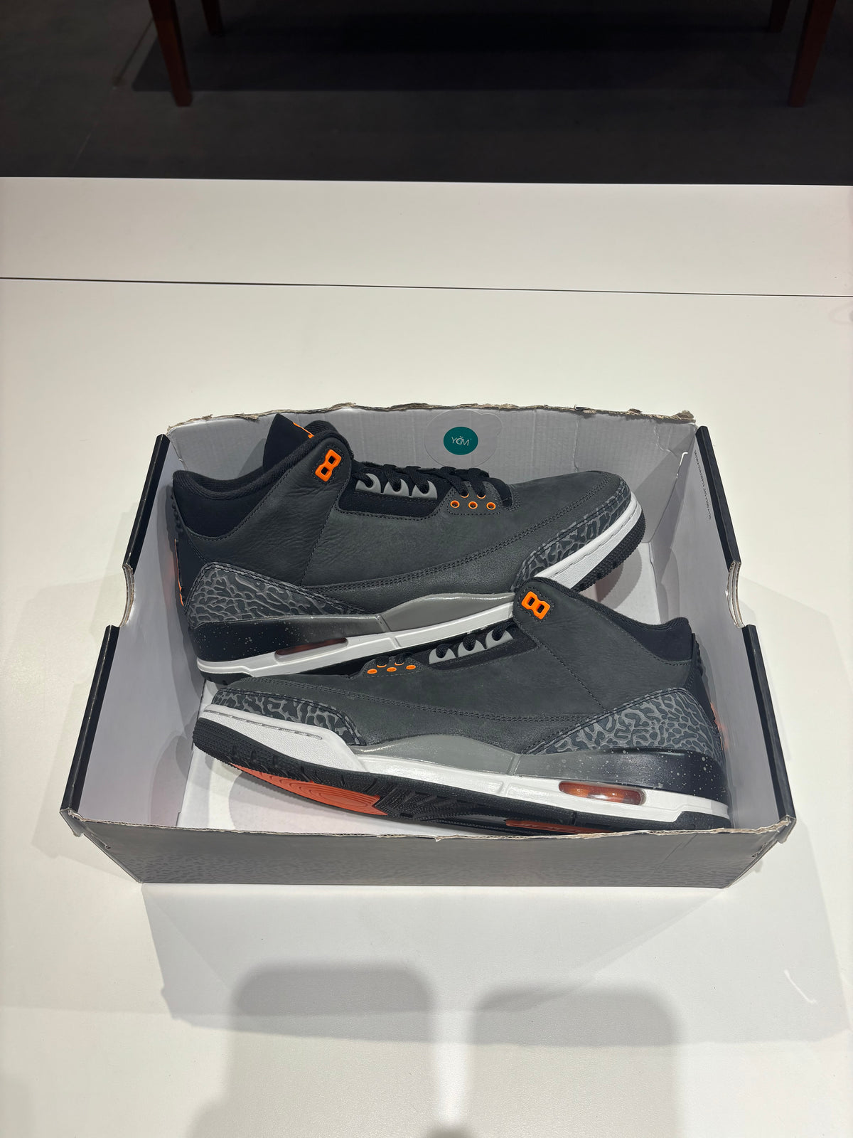 Preowned Air Jordan 3 Fear (NO LID)