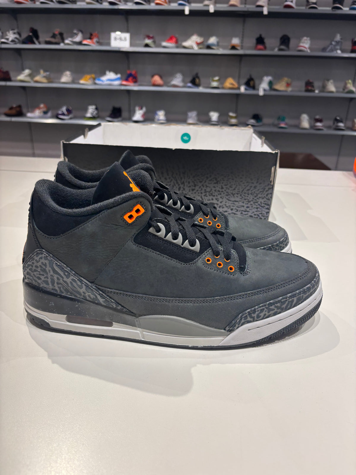 Preowned Air Jordan 3 Fear (NO LID)