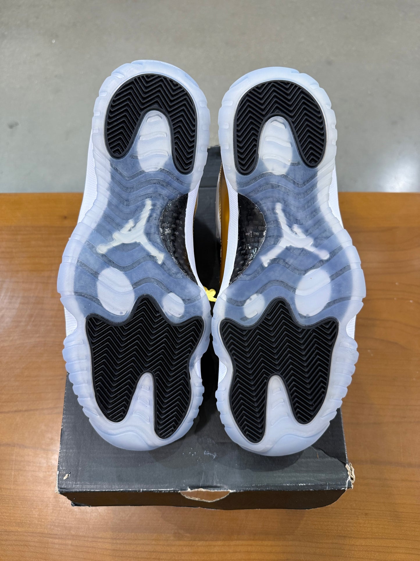 Air Jordan 11 Low Closing Ceremony