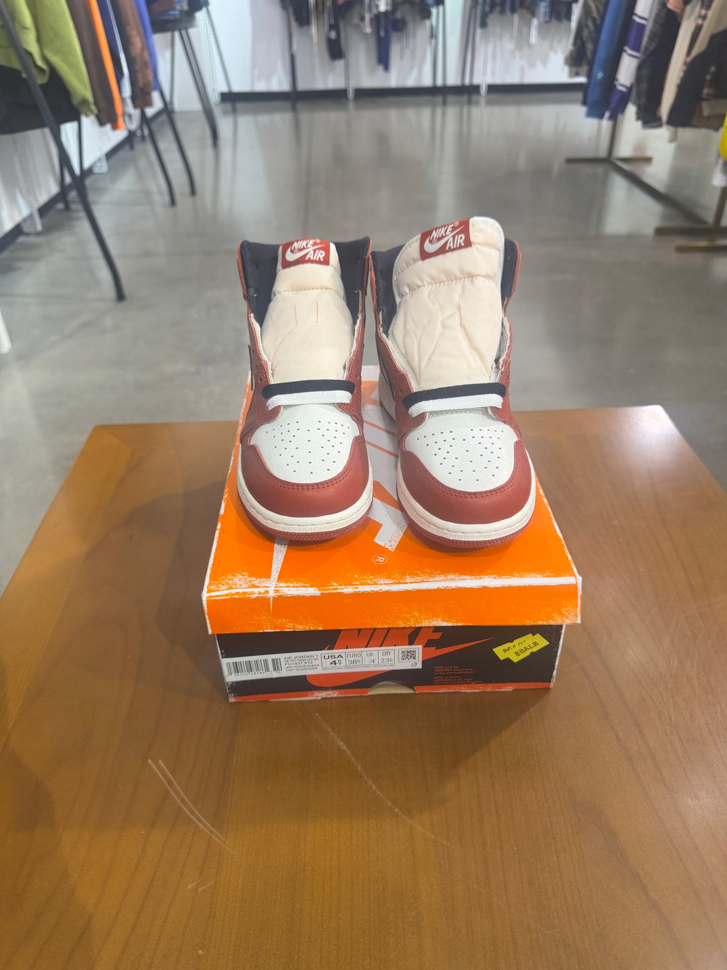 Air Jordan 1 Lost and Found
