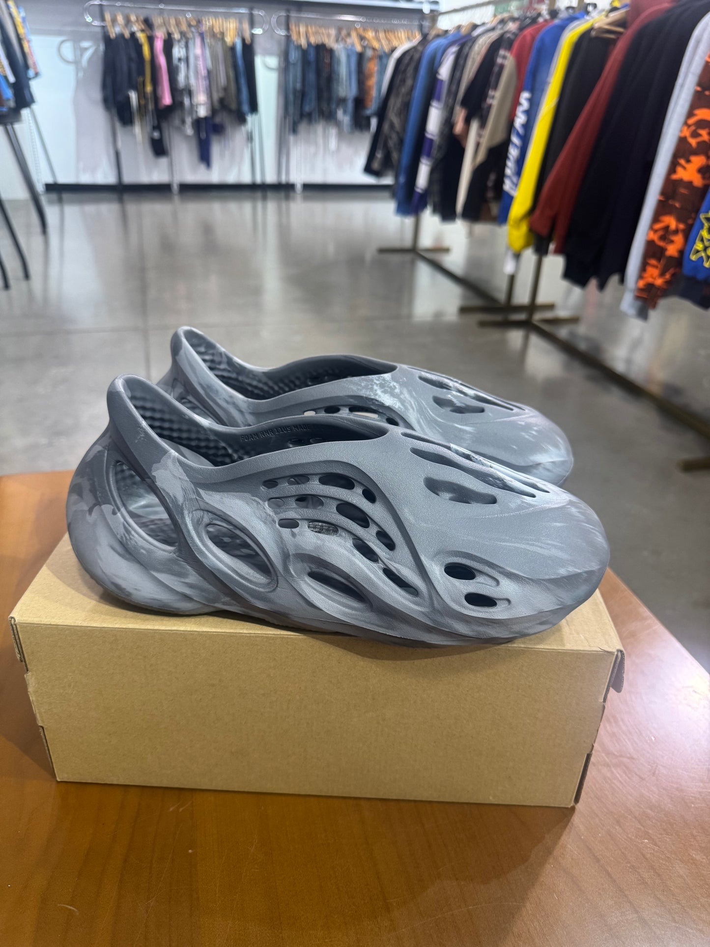 PO Yeezy Foam Runner MX Granite