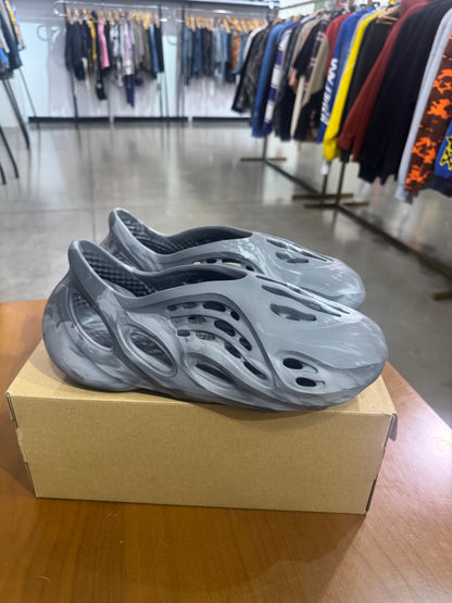 PO Yeezy Foam Runner MX Granite