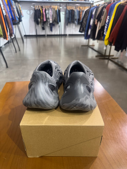 PO Yeezy Foam Runner MX Granite