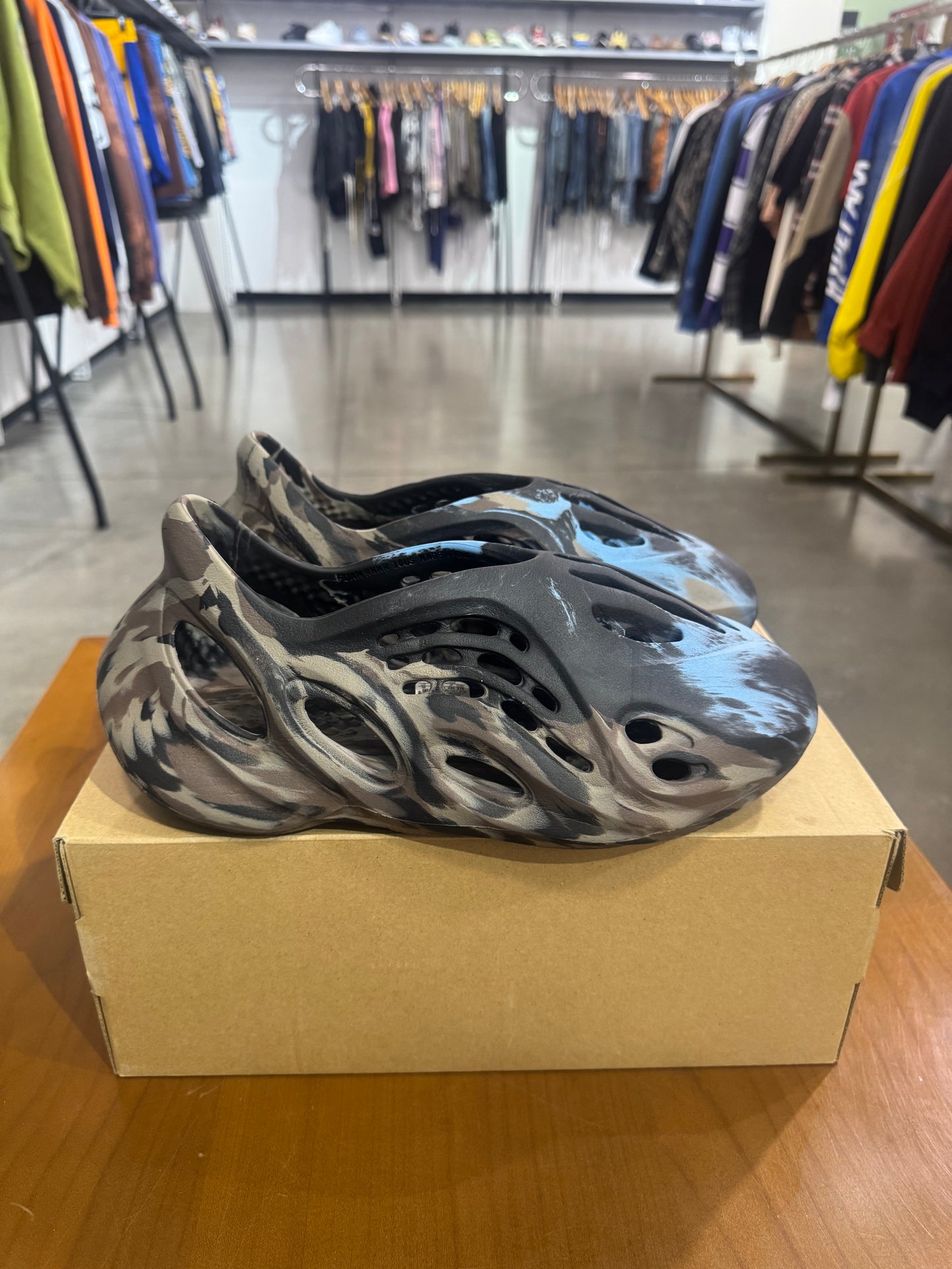 PO Yeezy Foam Runner MX Cinder