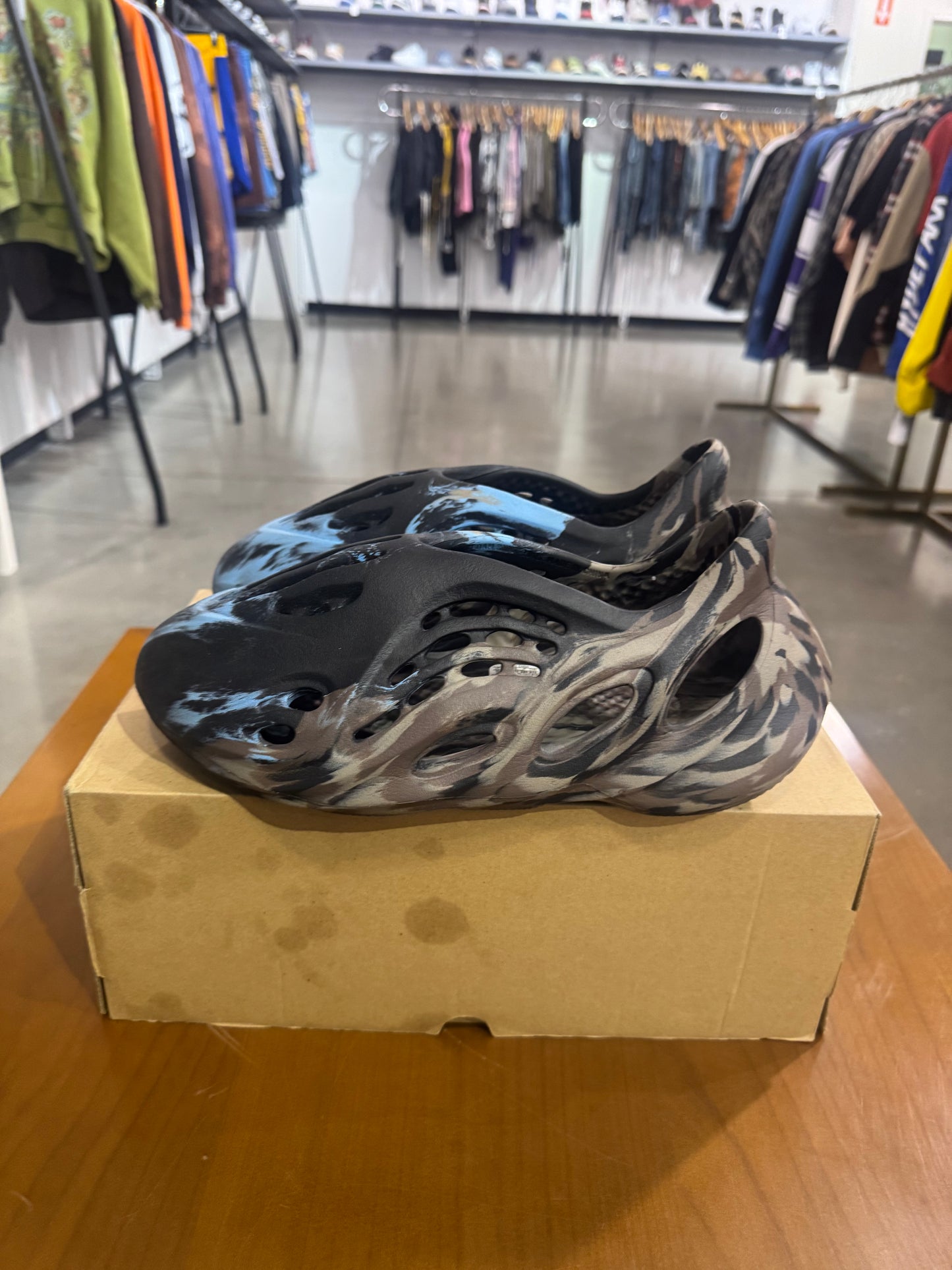 PO Yeezy Foam Runner MX Cinder