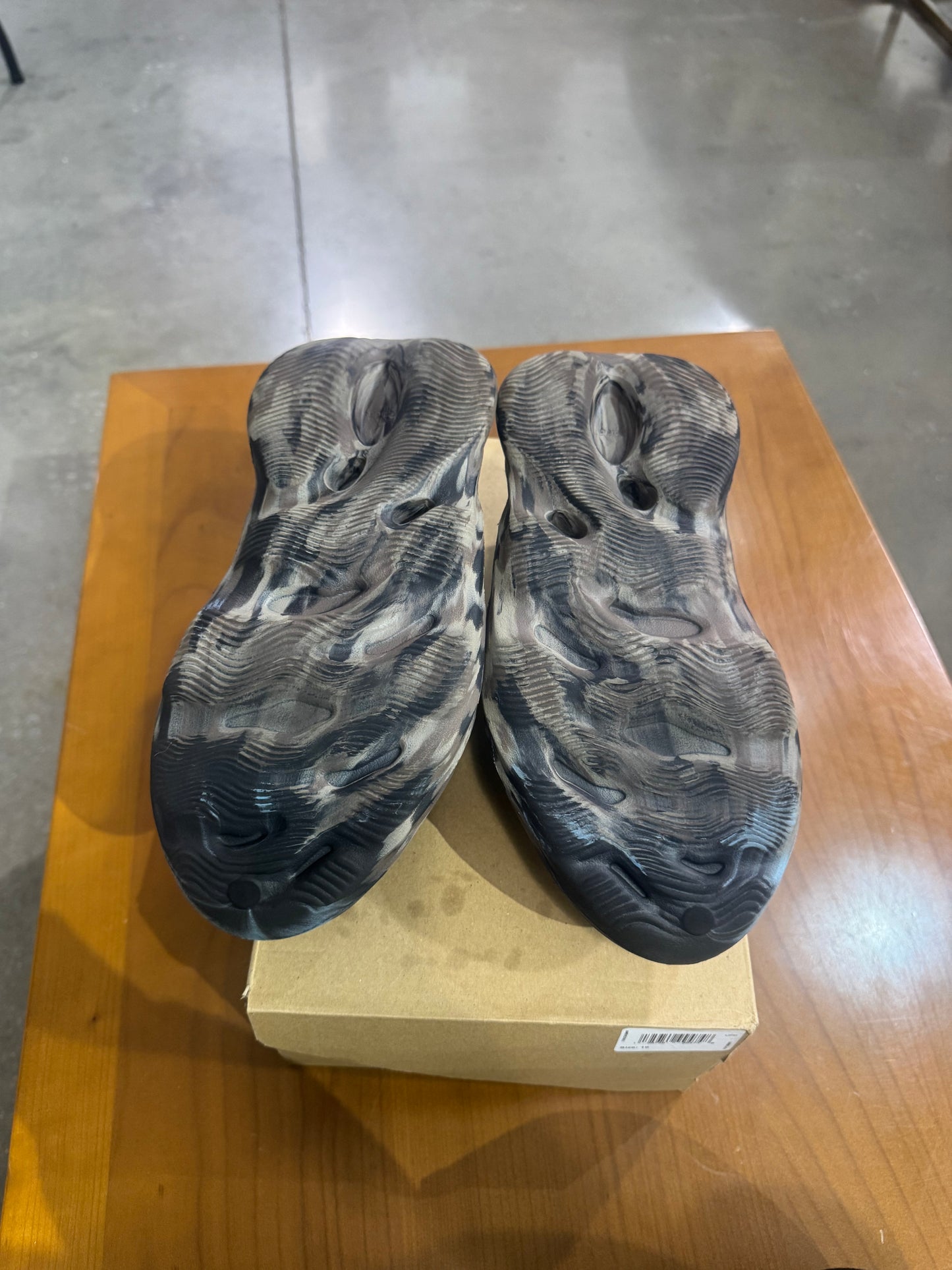 PO Yeezy Foam Runner MX Cinder